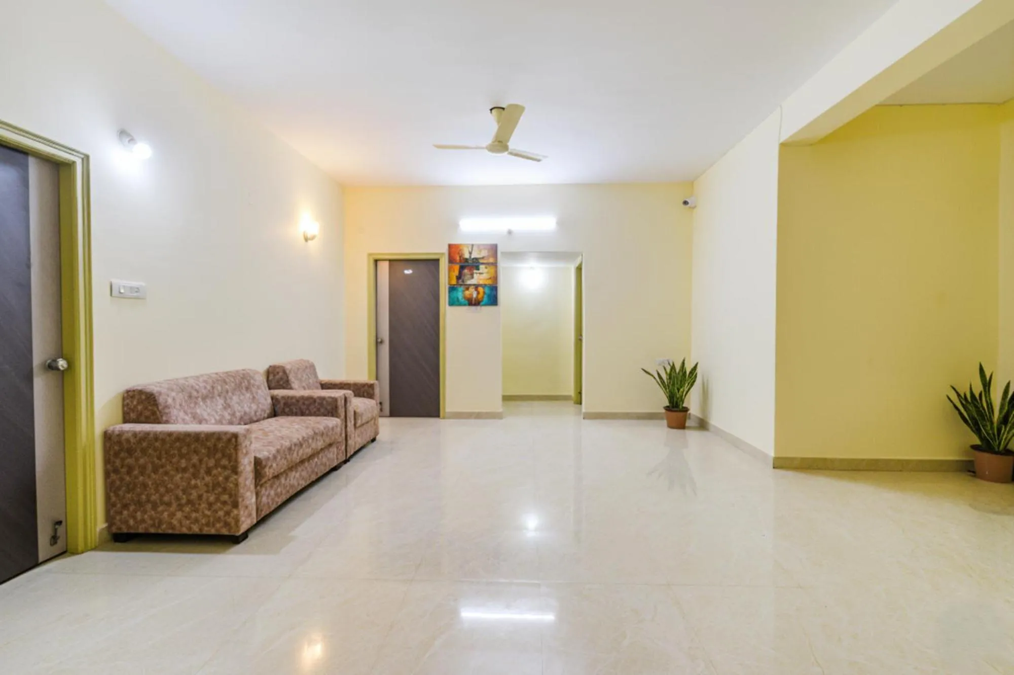 FabHotel RK Suites - Nr US Consulate, Financial District