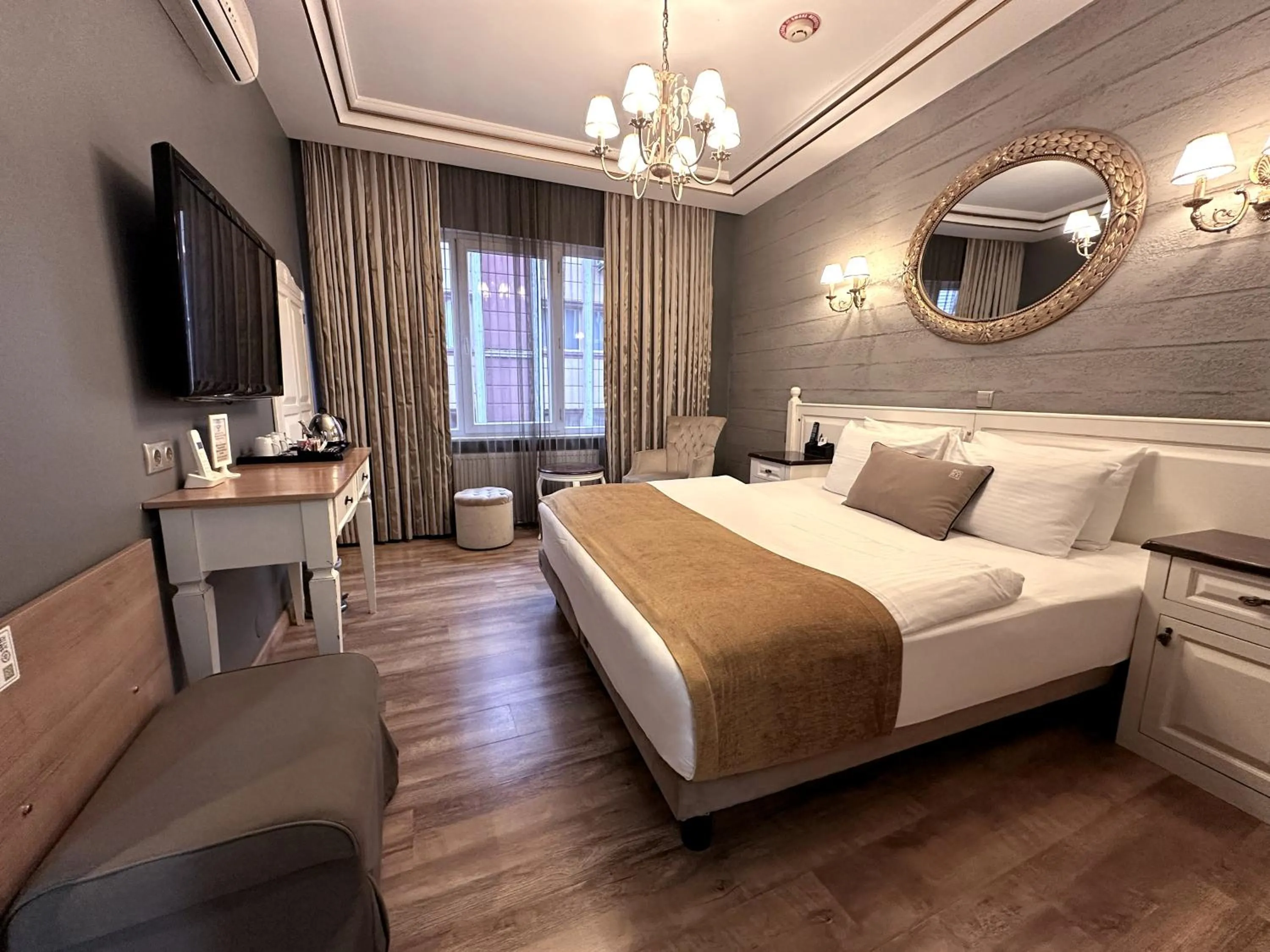 Suite in My Dora Hotel