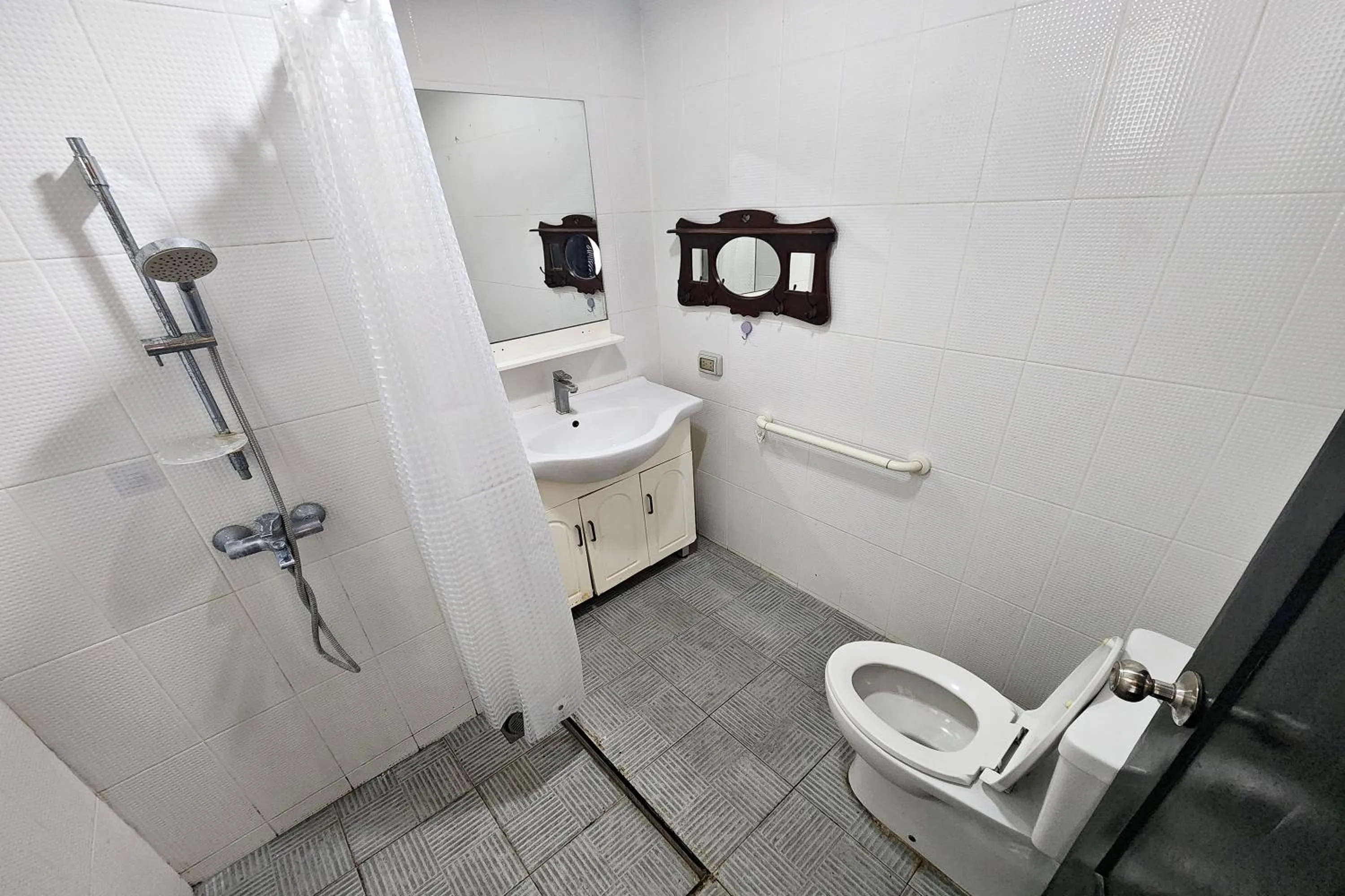 Bathroom in Baan Nara 15