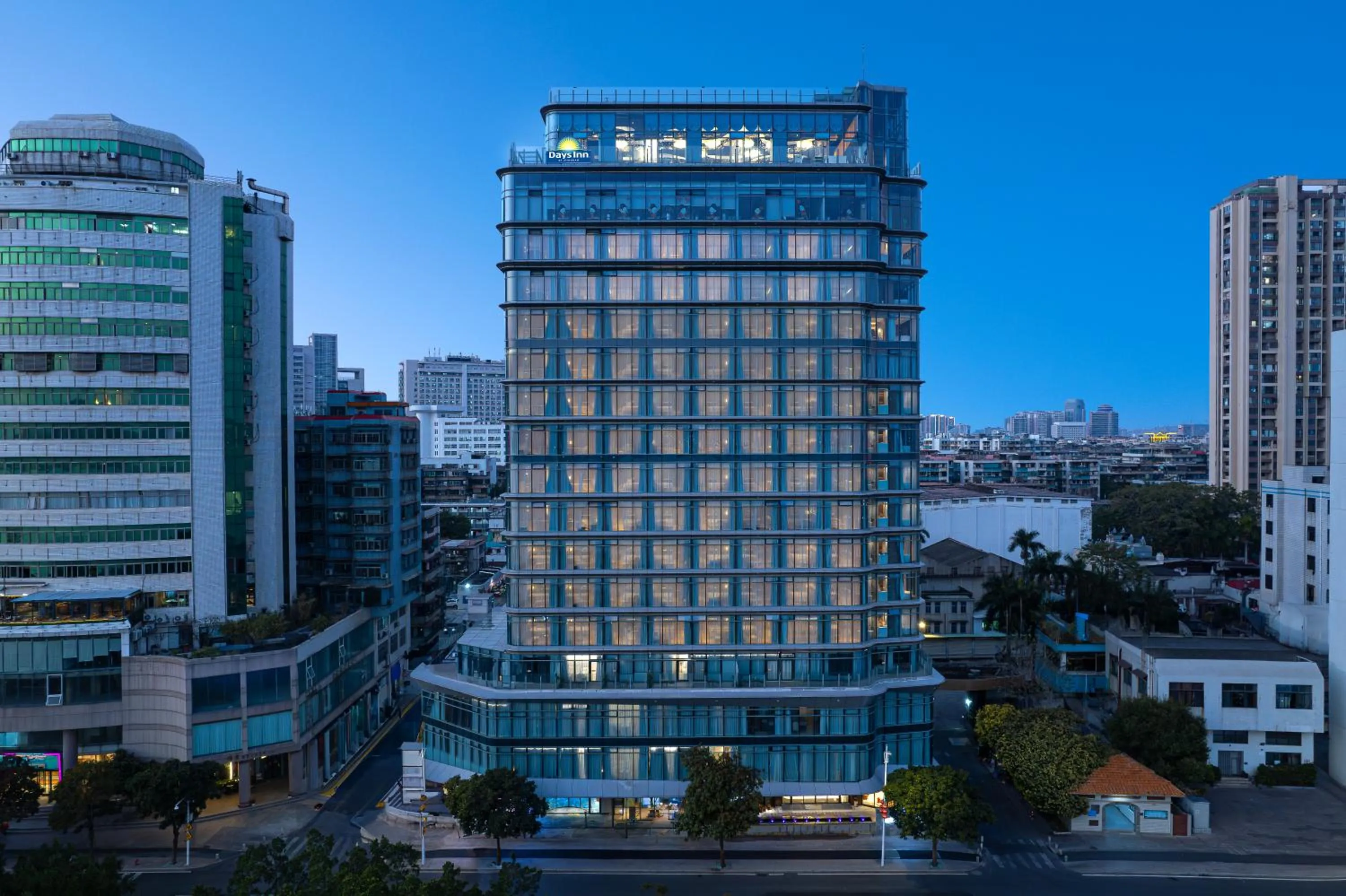 Property building in Days Inn by Wyndham Shantou Jinping