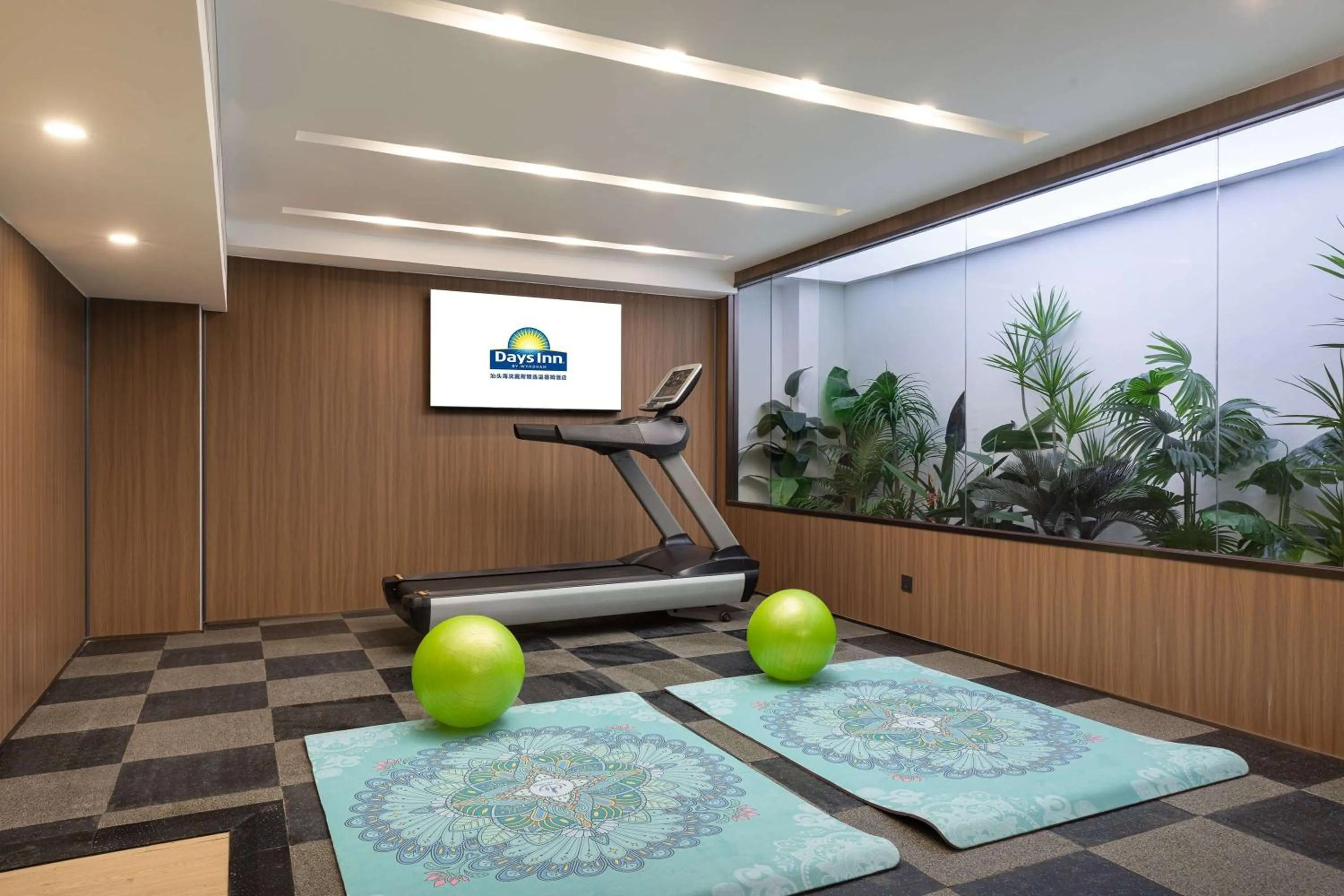 Fitness centre/facilities in Days Inn by Wyndham Shantou Jinping