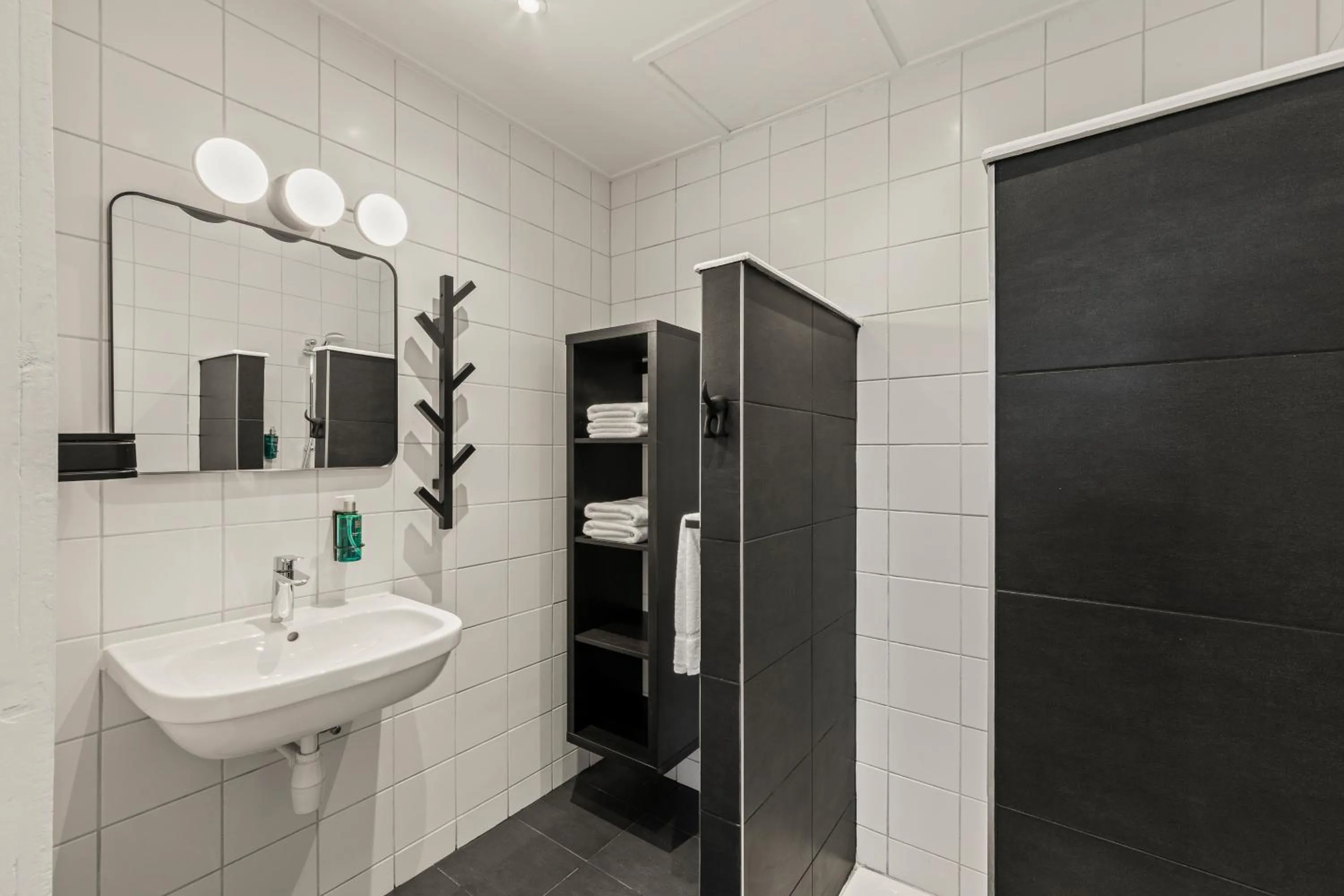 Shower in Drift Hotels