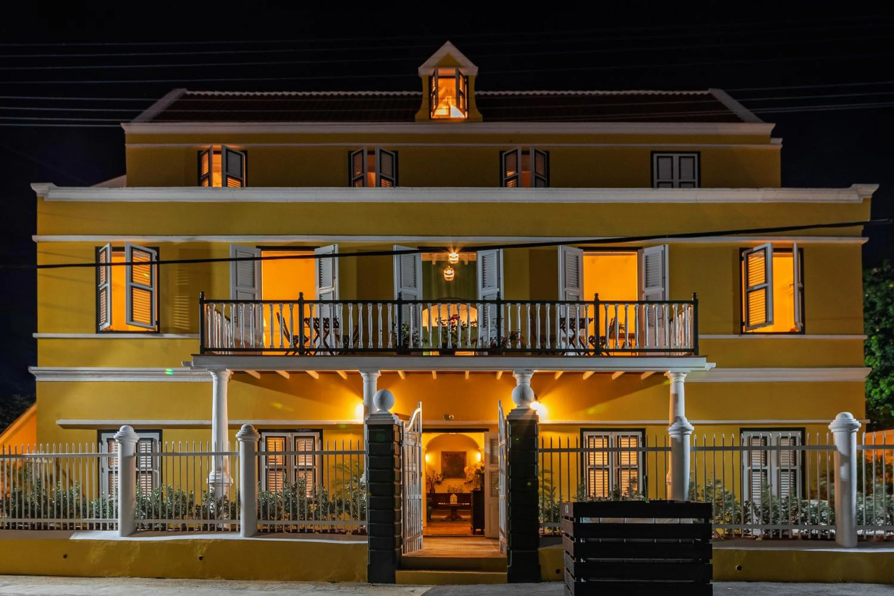 Property building in Drift Hotels