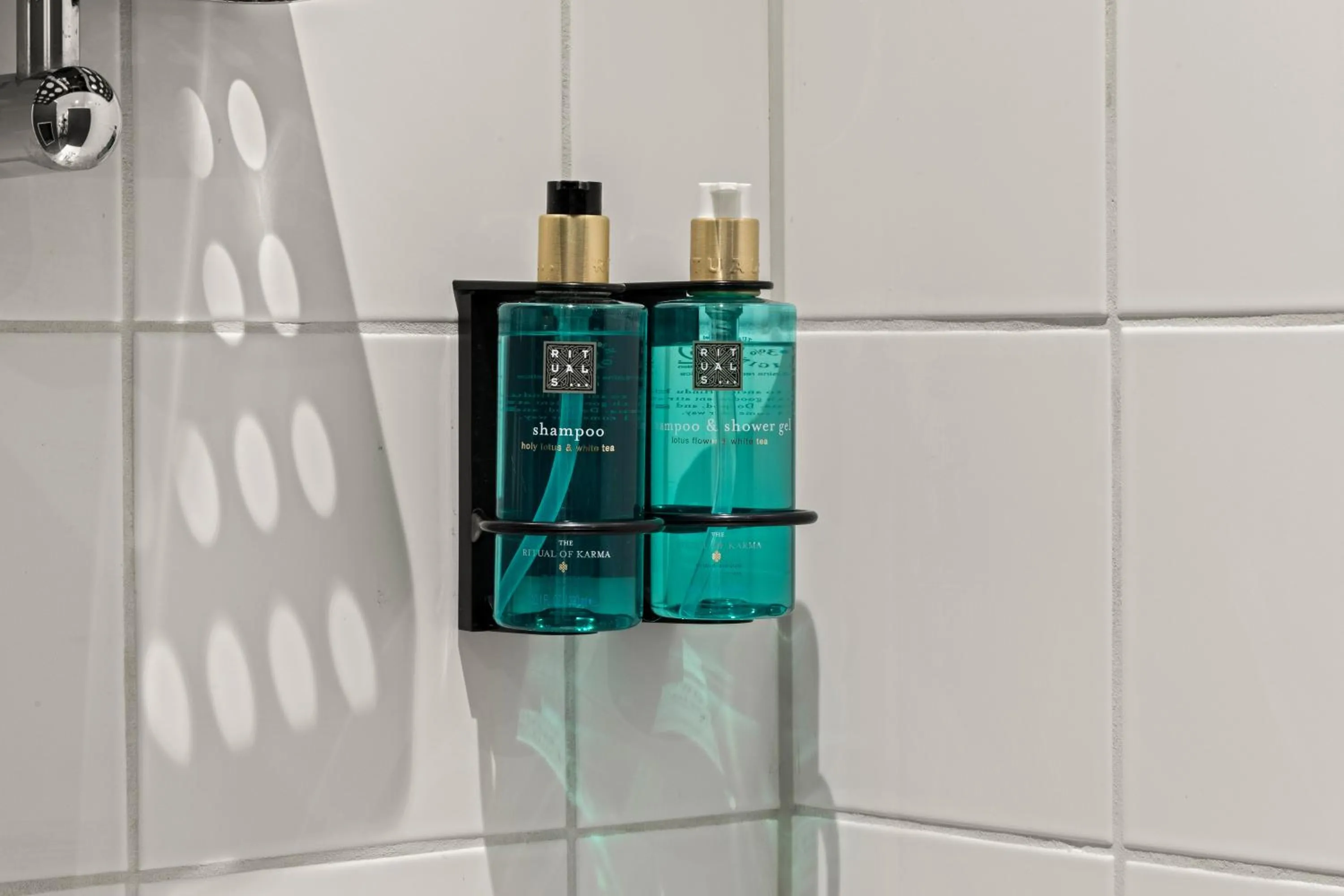 Shower in Drift Hotels