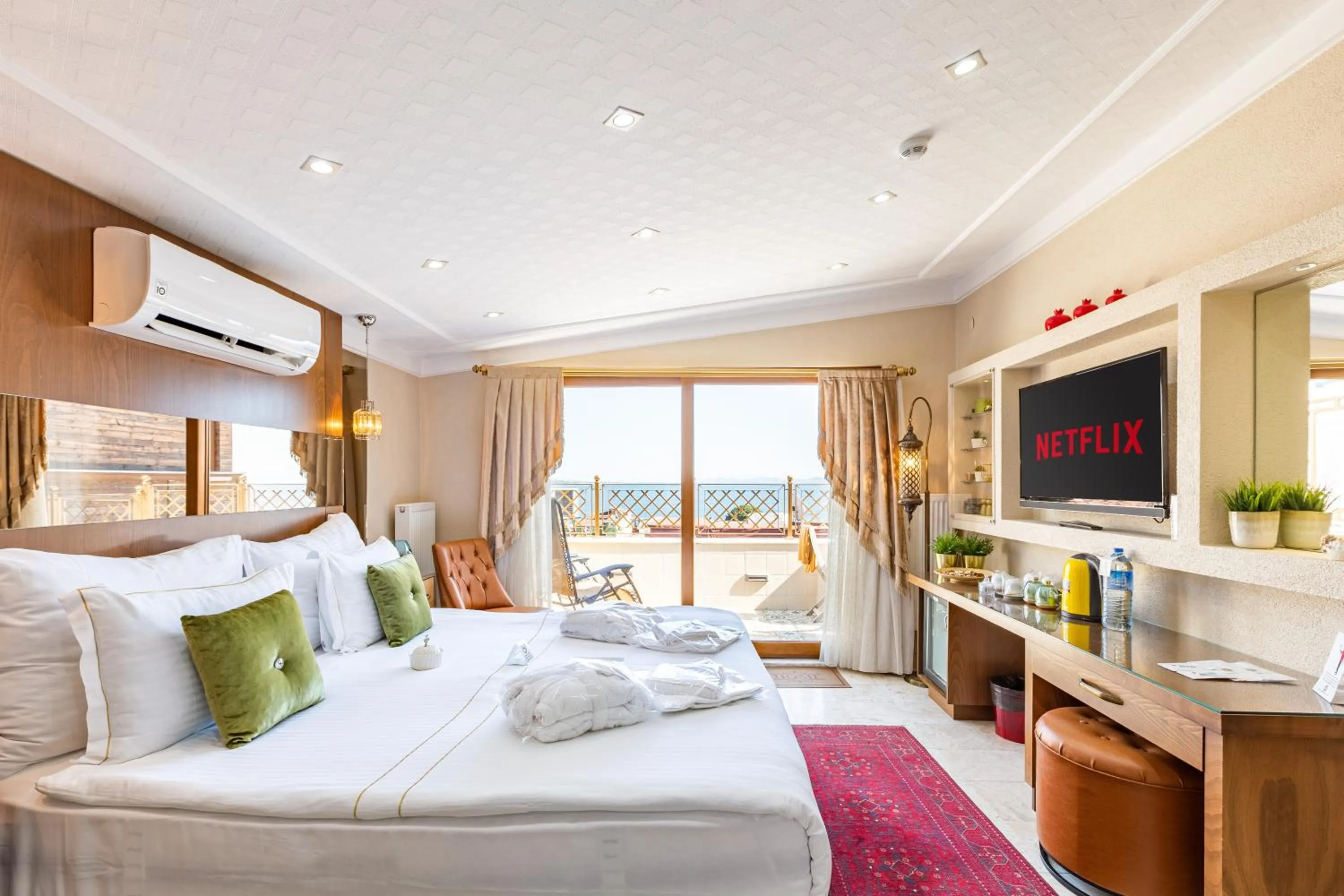 Bedroom, Bed in Best Point Hotel Sultanahmet,Istanbul