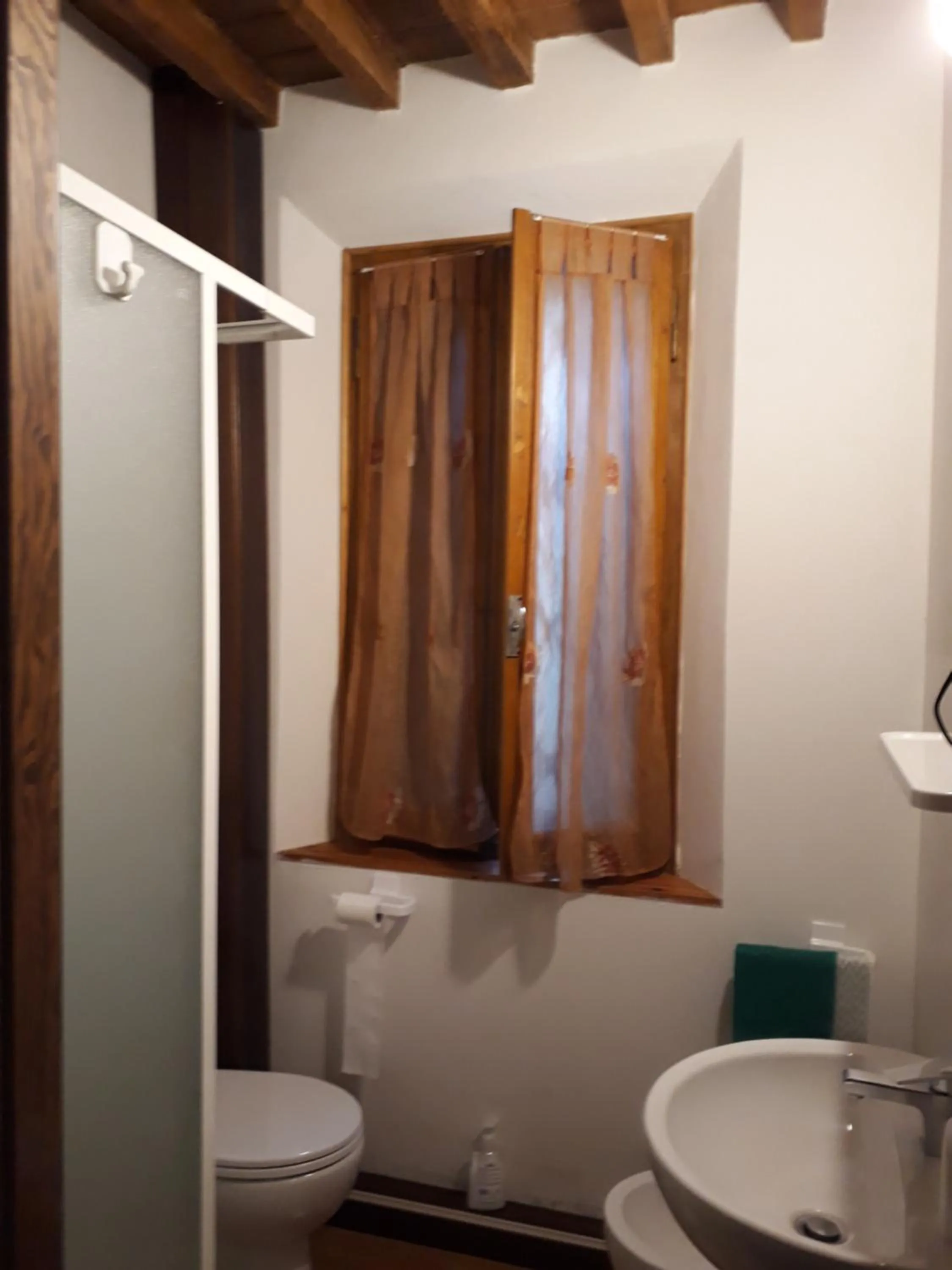 Shower in BeB Reboglio