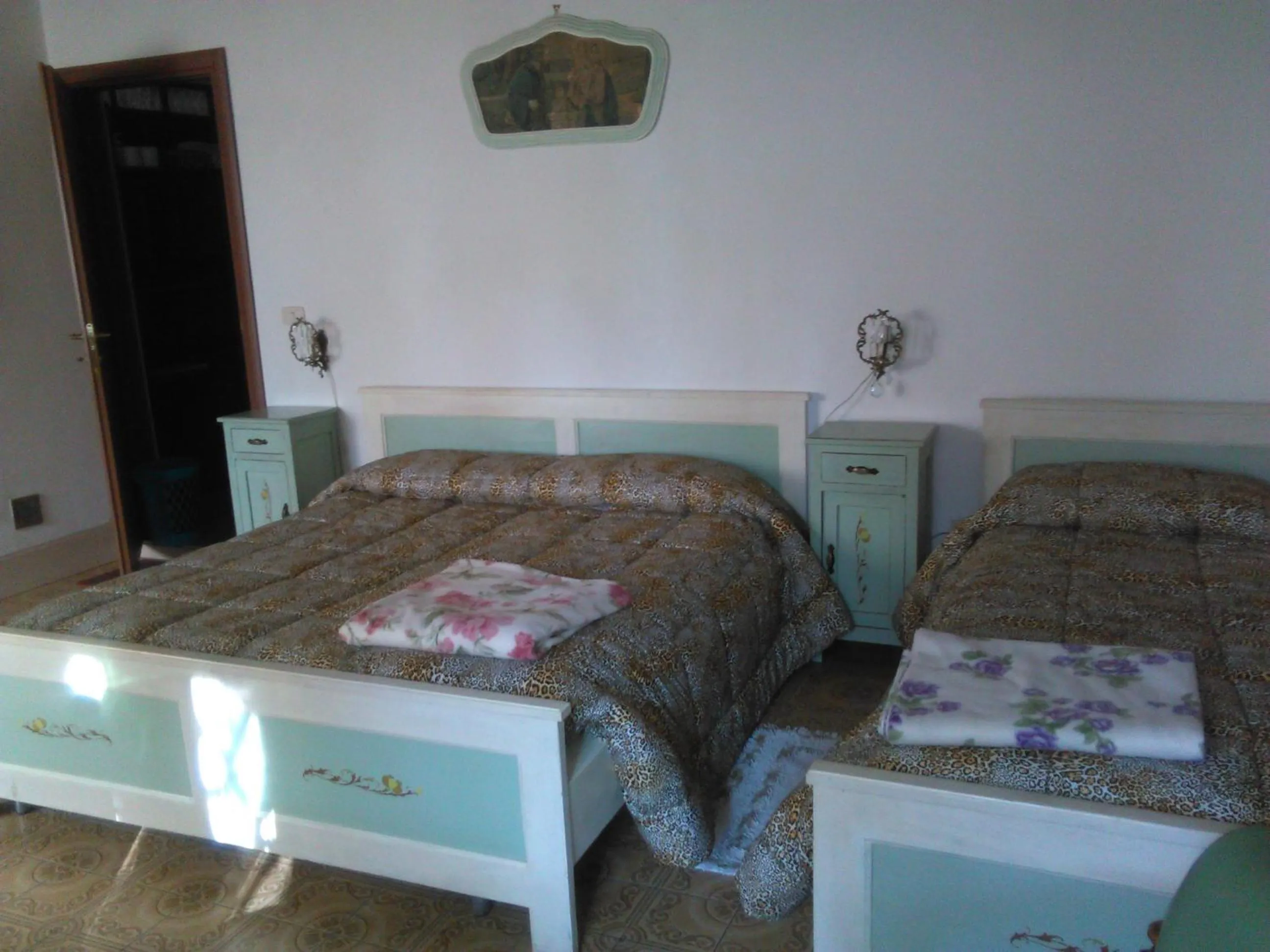 Photo of the whole room, Bed in BeB Reboglio