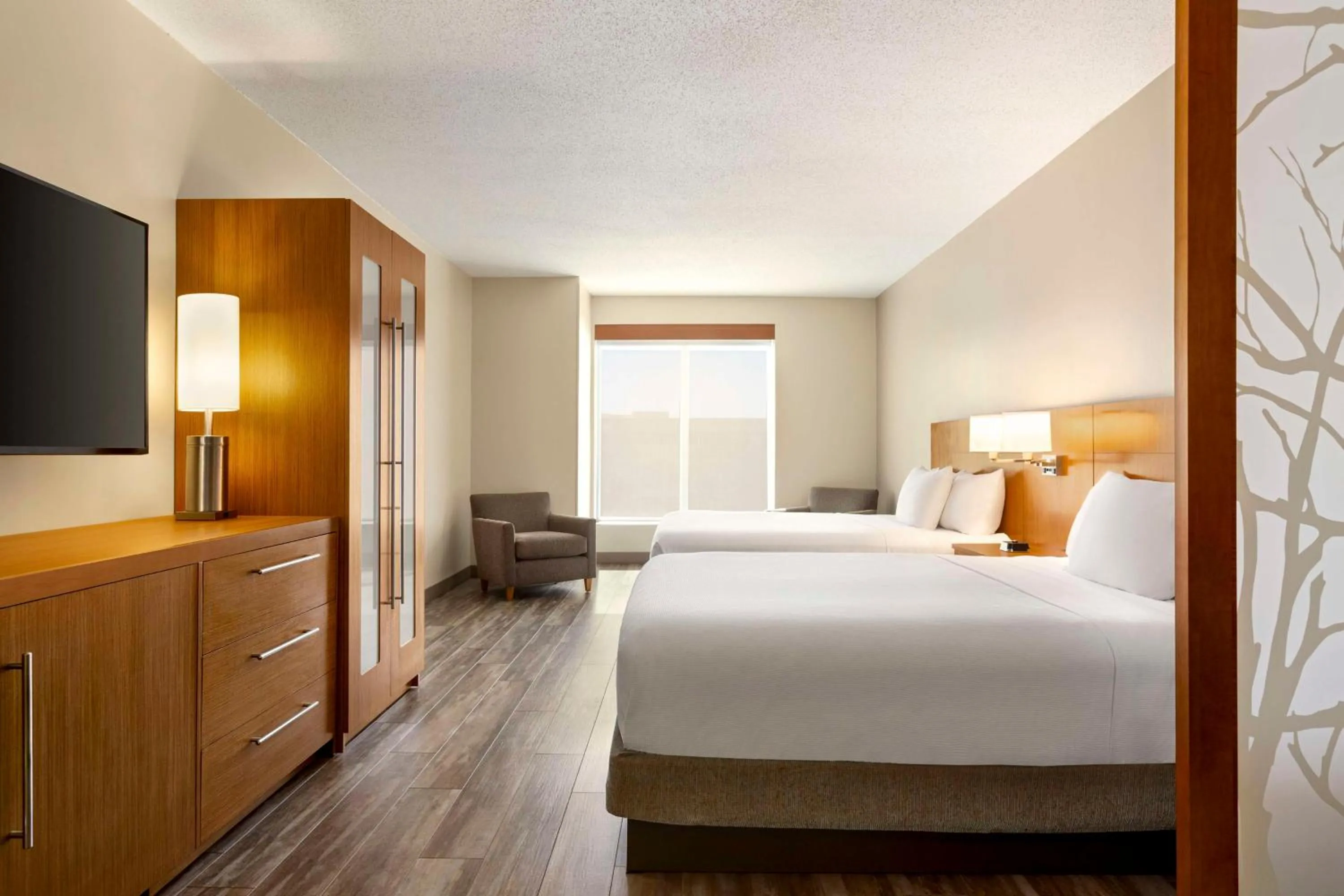 Photo of the whole room, Bed in Hyatt Place Columbia/Downtown/The Vista