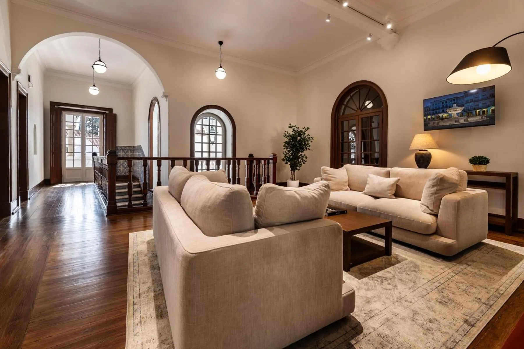 Communal lounge/ TV room in CICIOSO boutique hotel