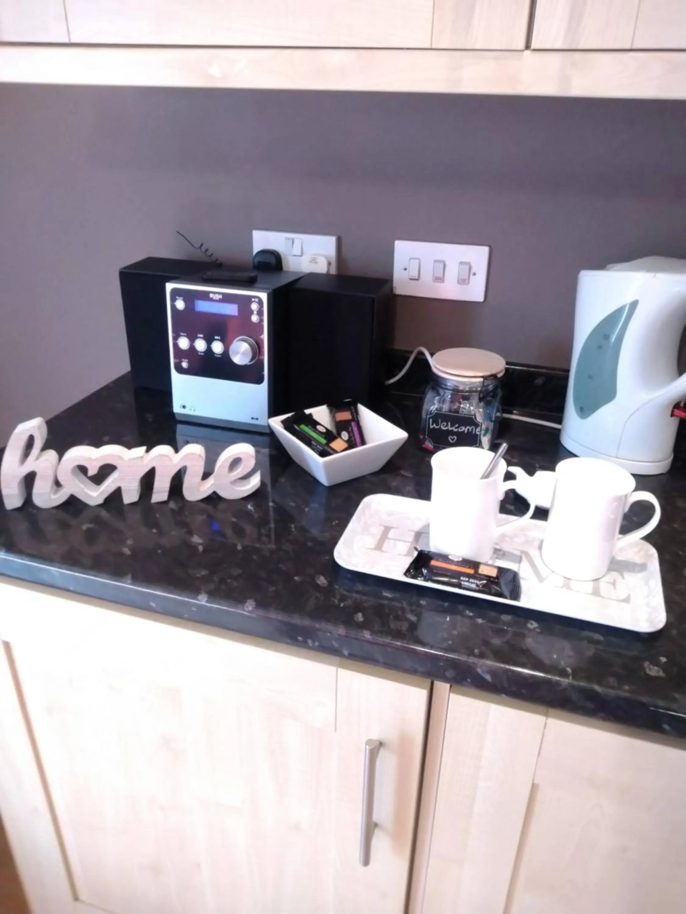 Kitchen or kitchenette in Victoria Cloisters Apartments