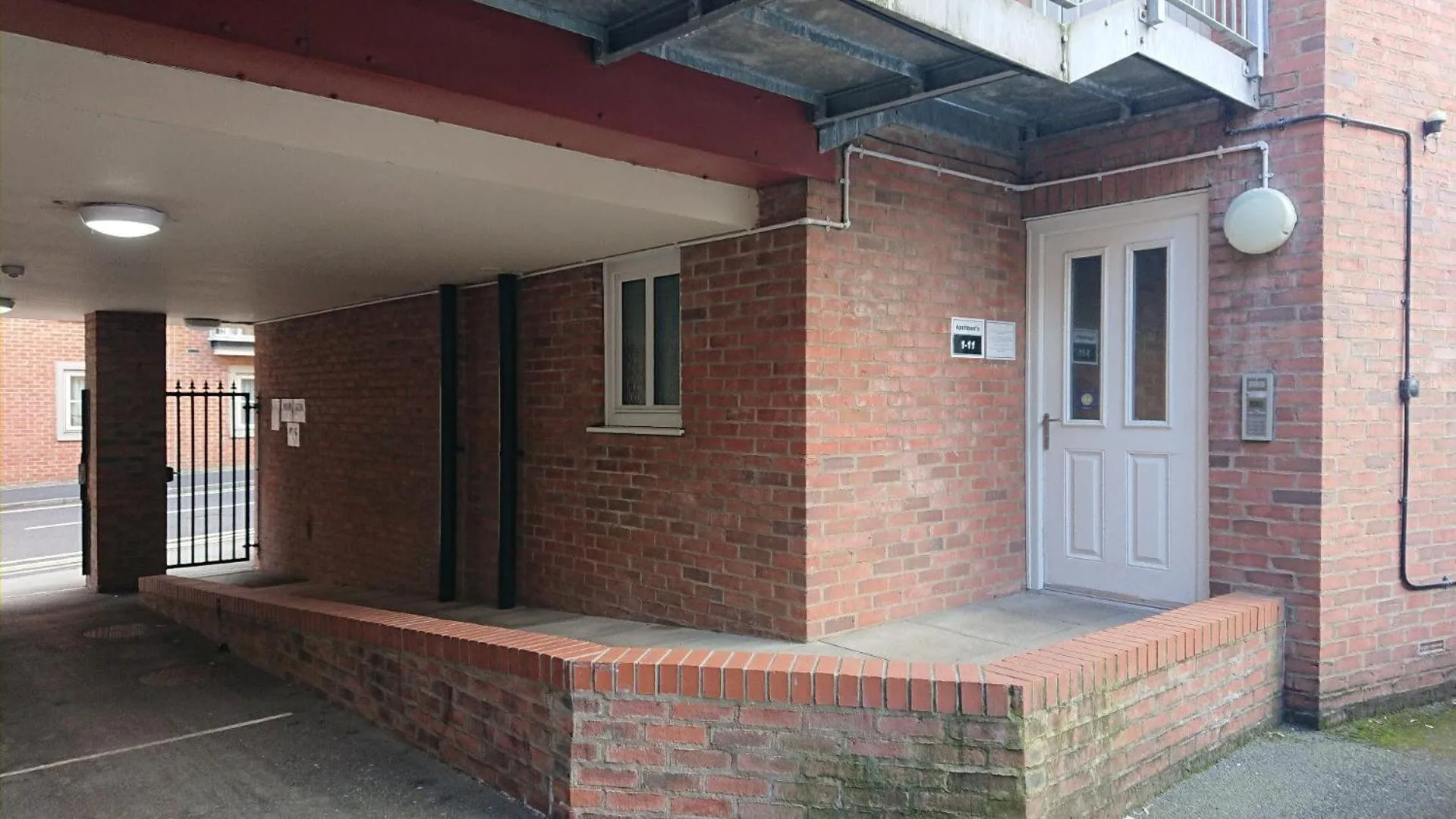 Facade/entrance in Victoria Cloisters Apartments