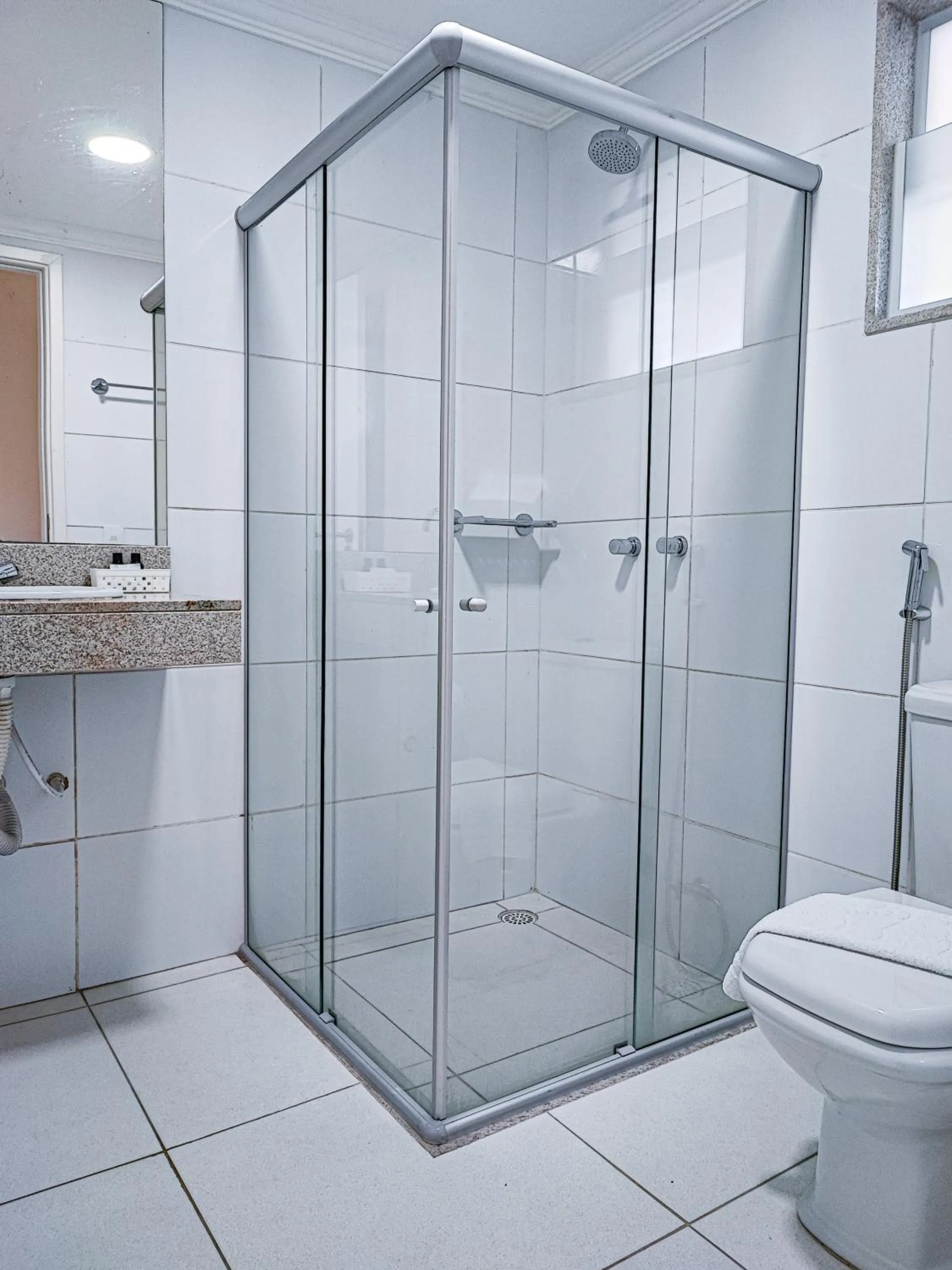Bathroom in Hotel Coral Beach