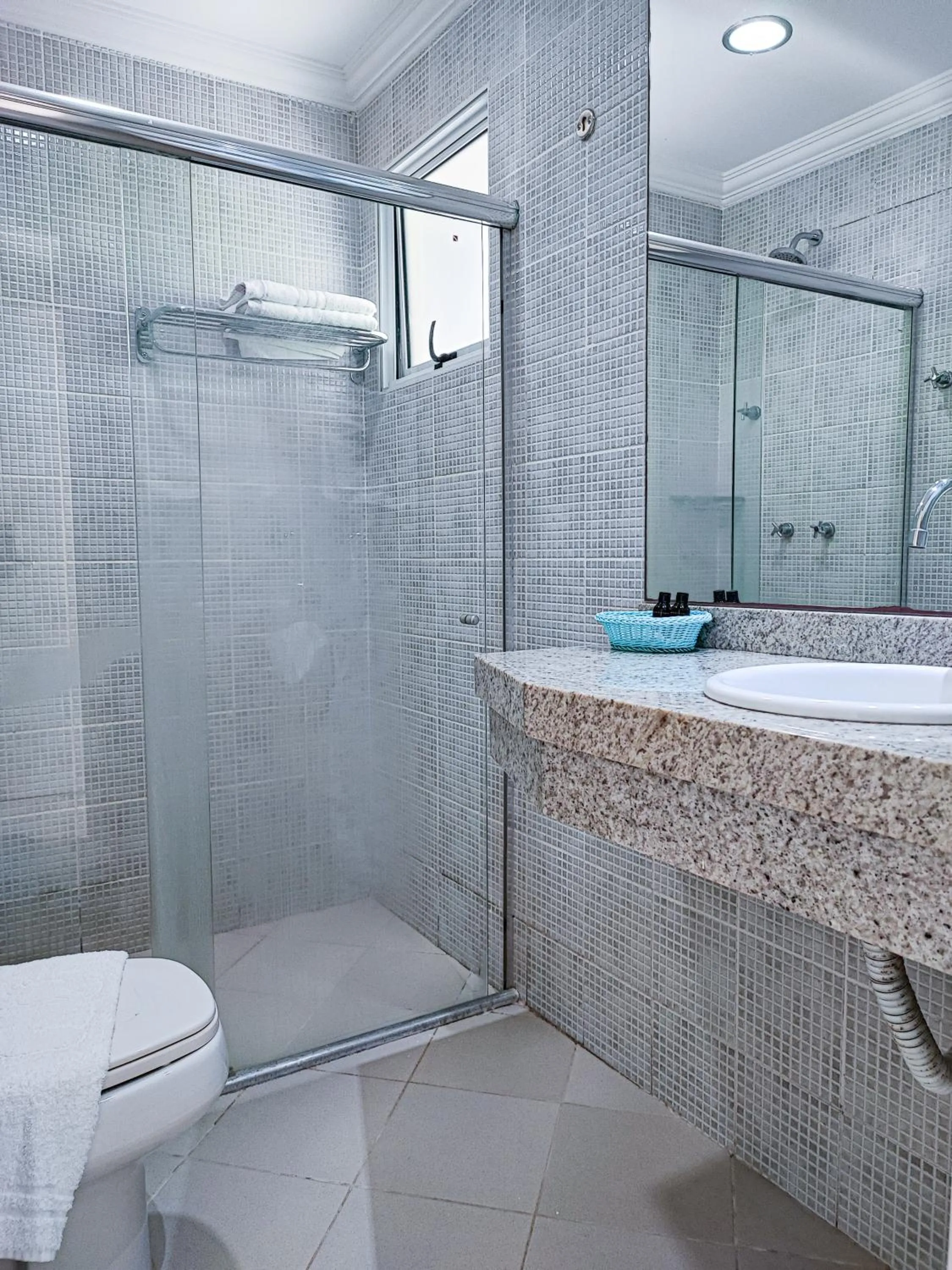 Bathroom in Hotel Coral Beach