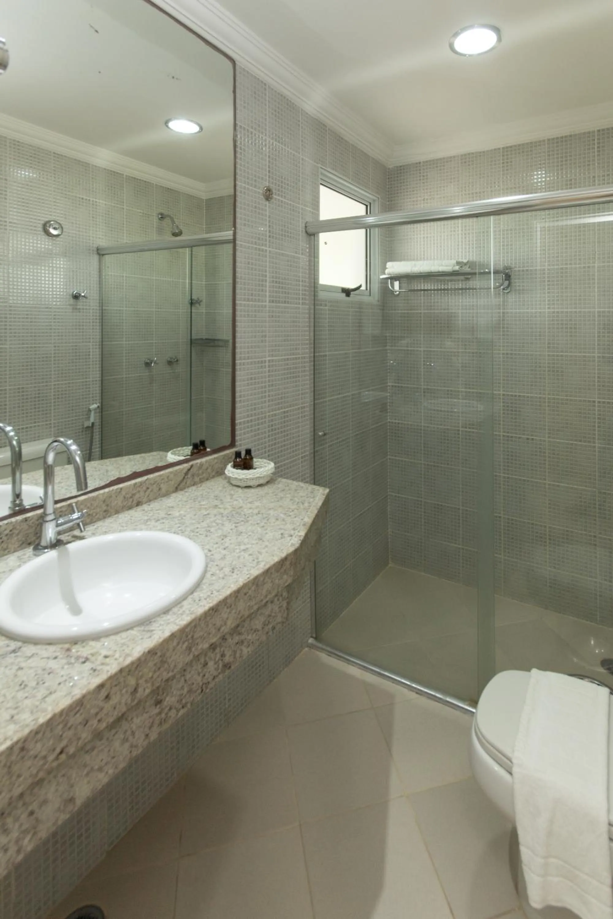Bathroom in Hotel Coral Beach