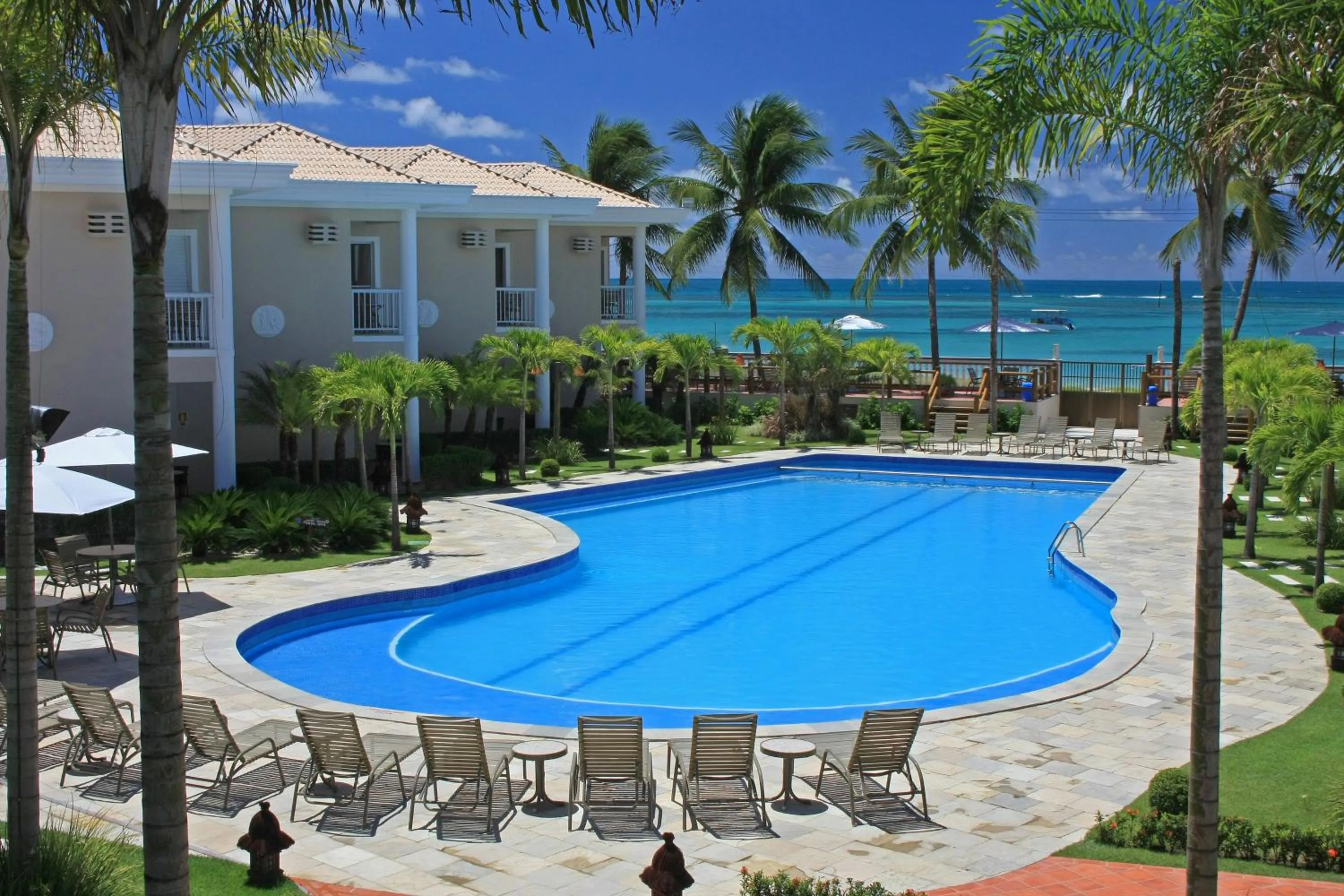 Swimming pool in Hotel Coral Beach