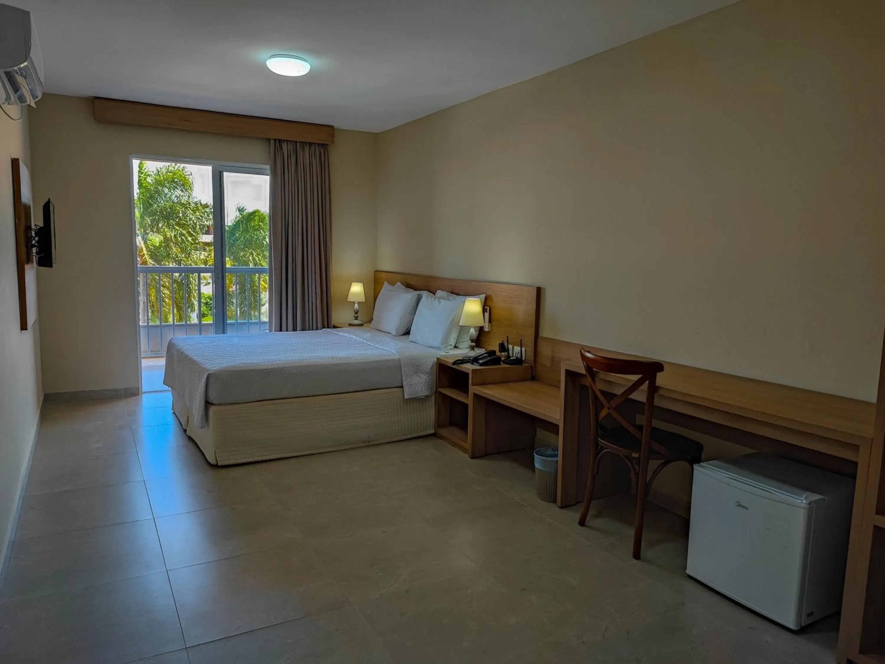 Photo of the whole room, Bed in Hotel Coral Beach