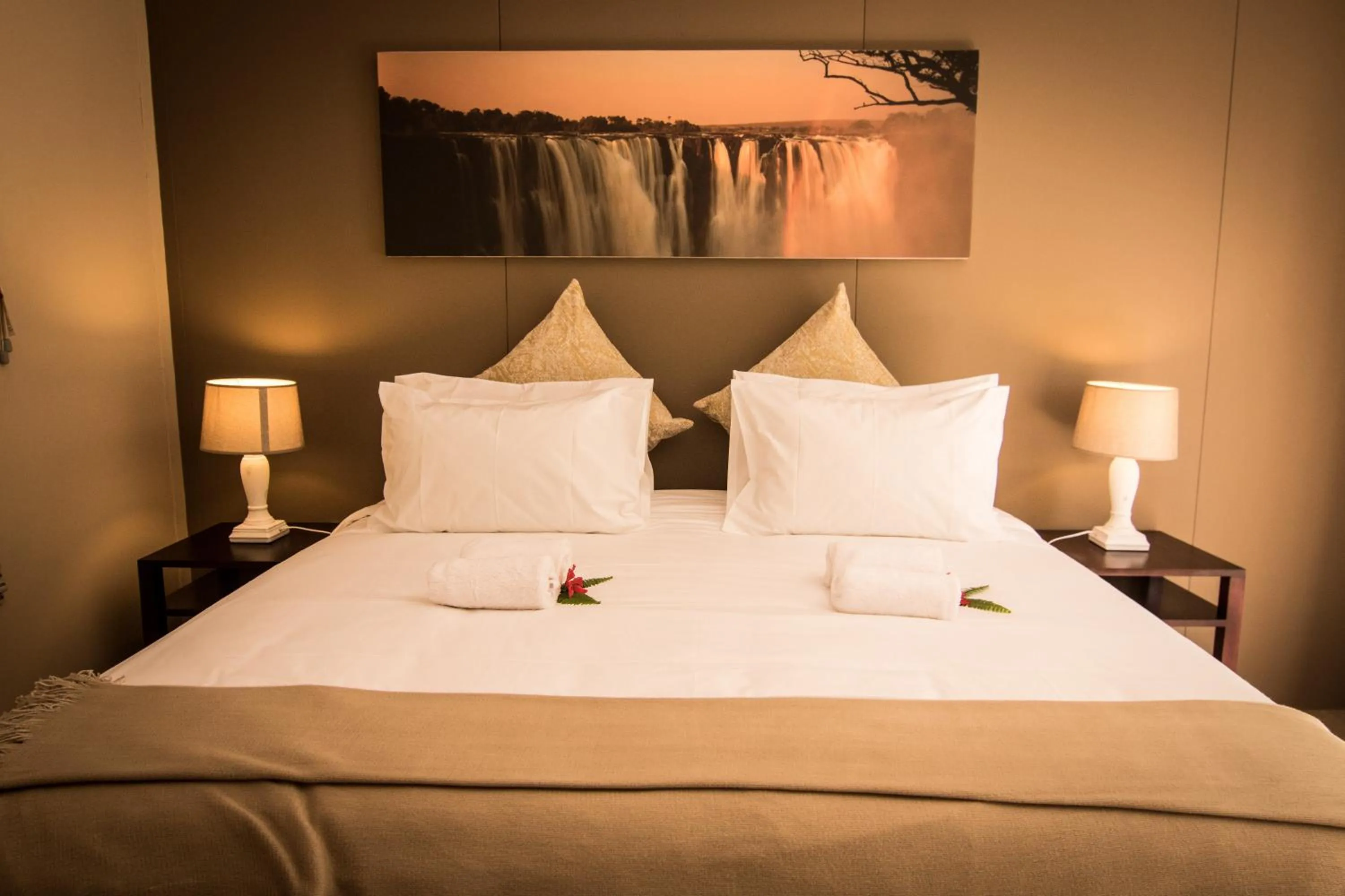 Bedroom, Bed in The Victoria Falls Waterfront