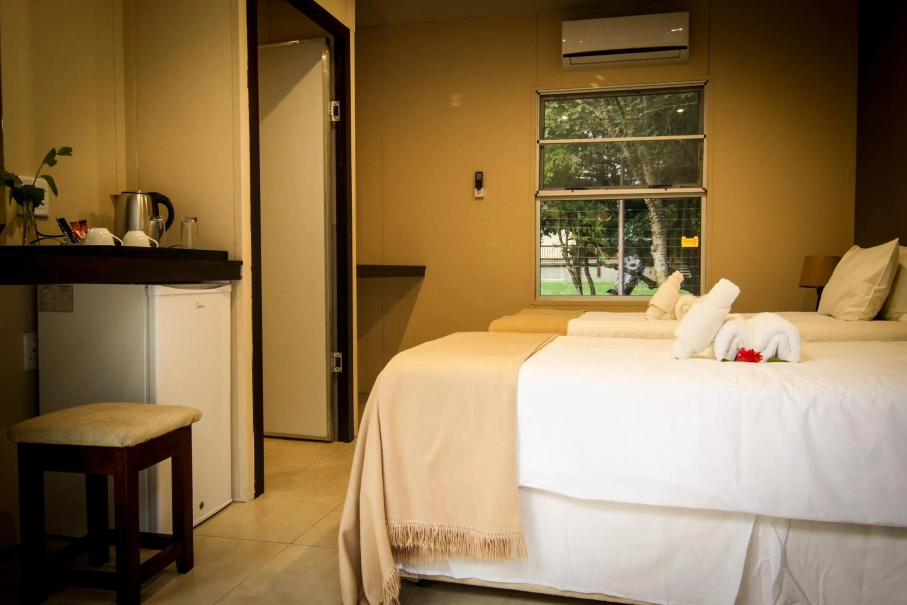 Bedroom, Bed in The Victoria Falls Waterfront
