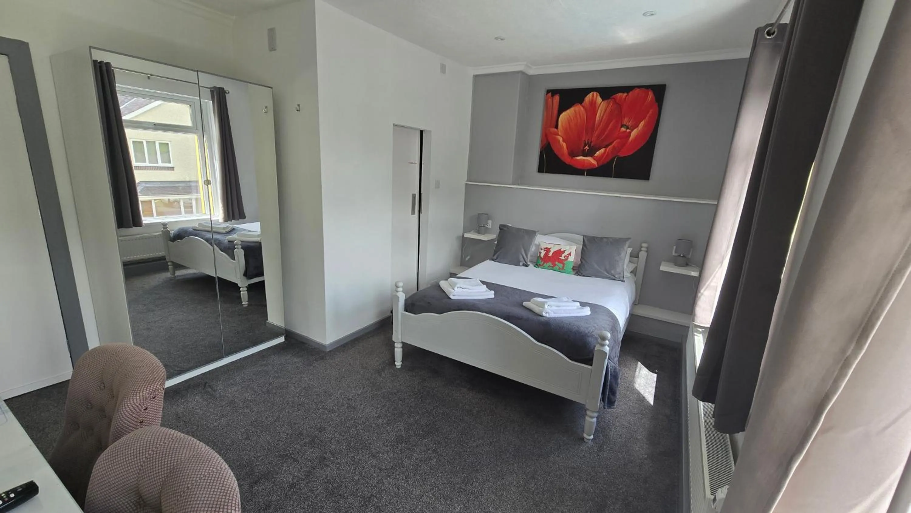 Bed in Y Gwynedd Inn