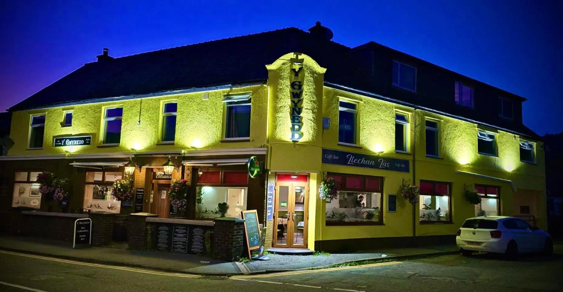 Street view in Y Gwynedd Inn