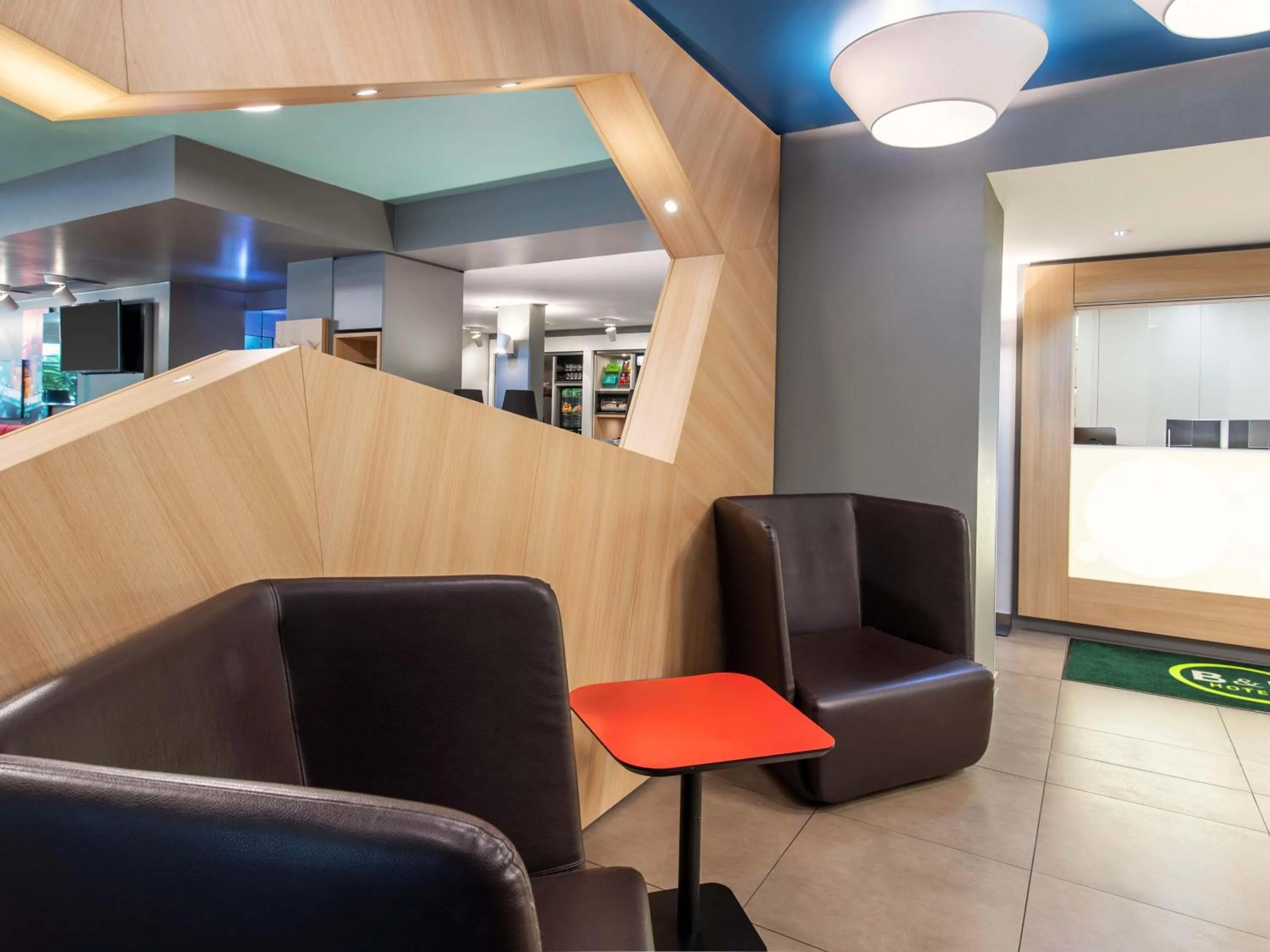 Lobby or reception in B&B Hotel Passau