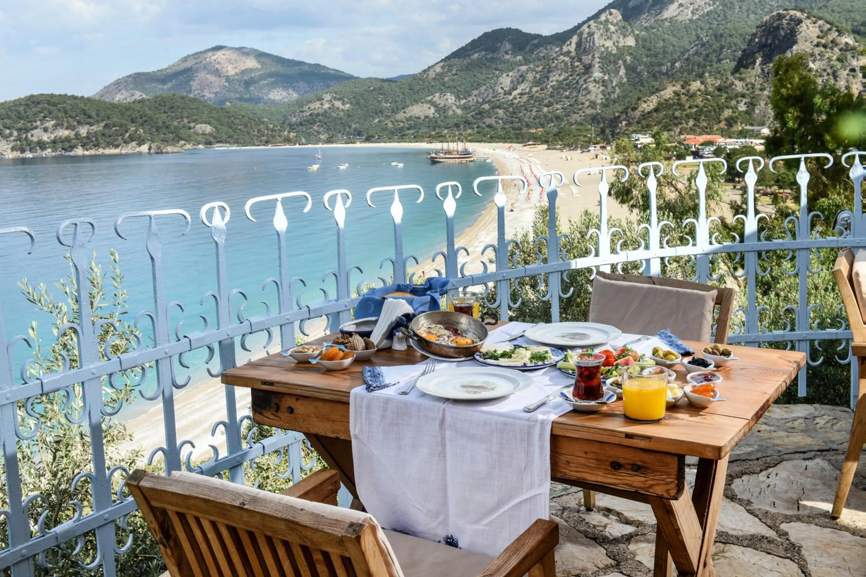 Restaurant/places to eat in Beyaz Yunus Hotel - Adult Only