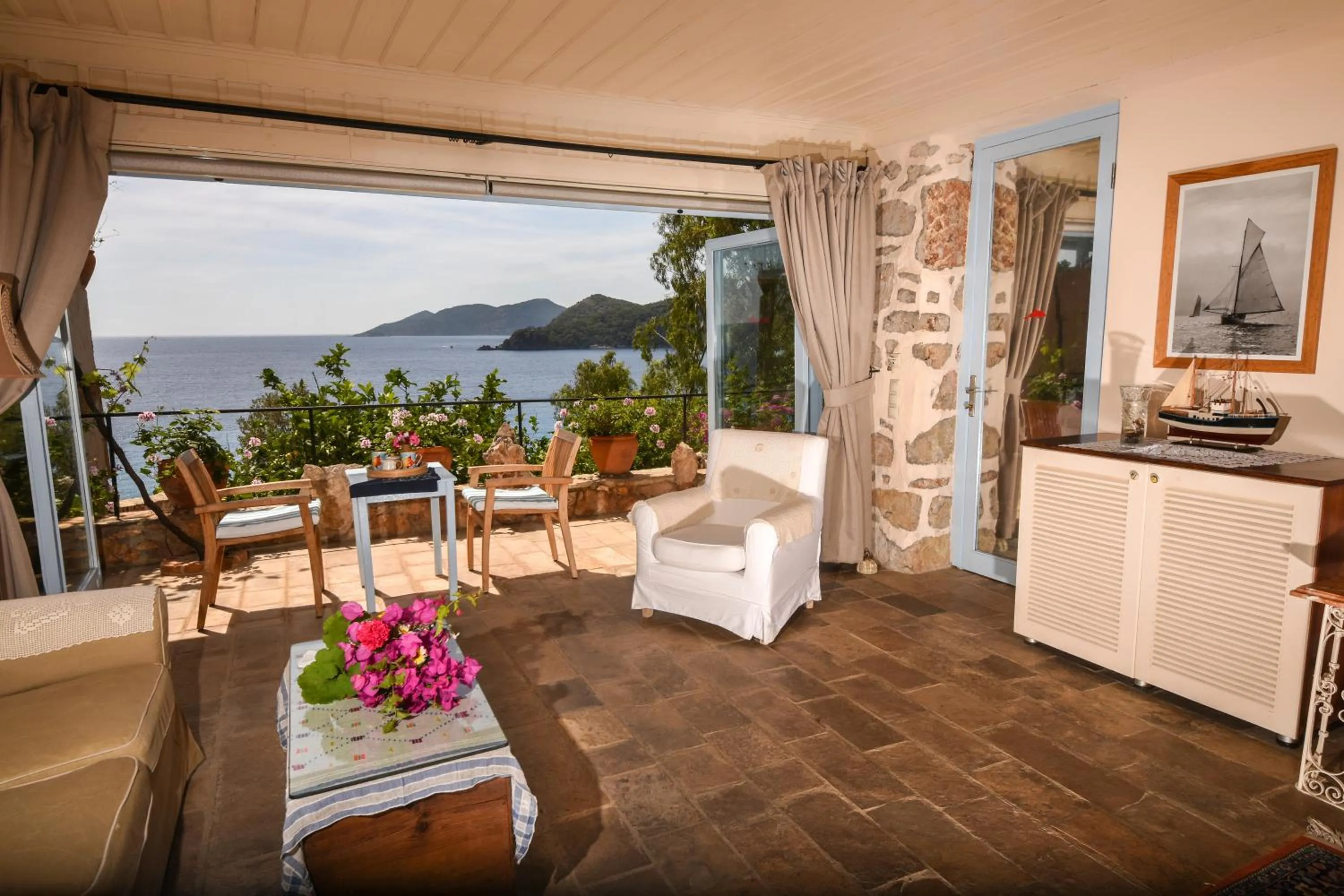 Living room in Beyaz Yunus Hotel - Adult Only