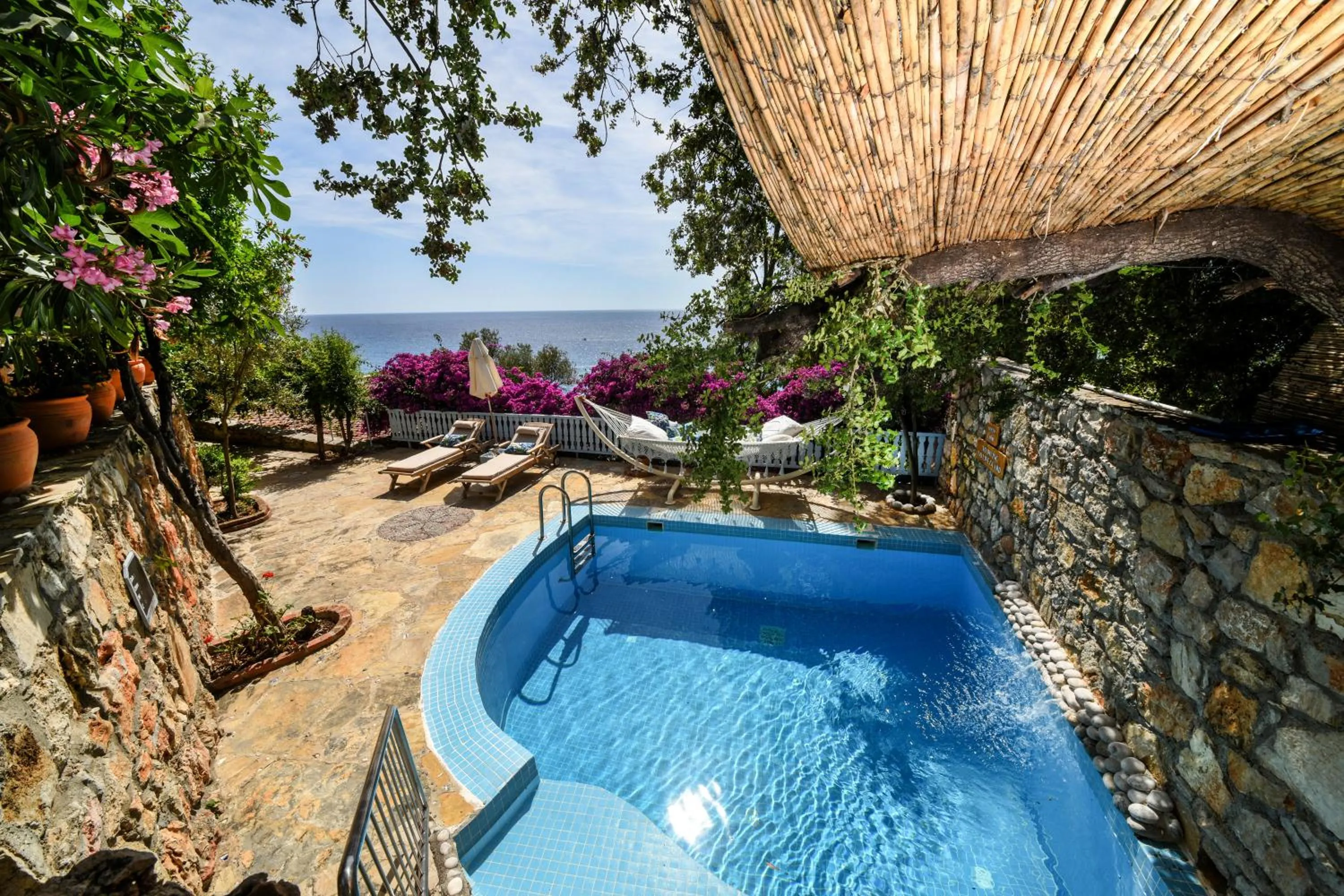 Swimming pool in Beyaz Yunus Hotel - Adult Only