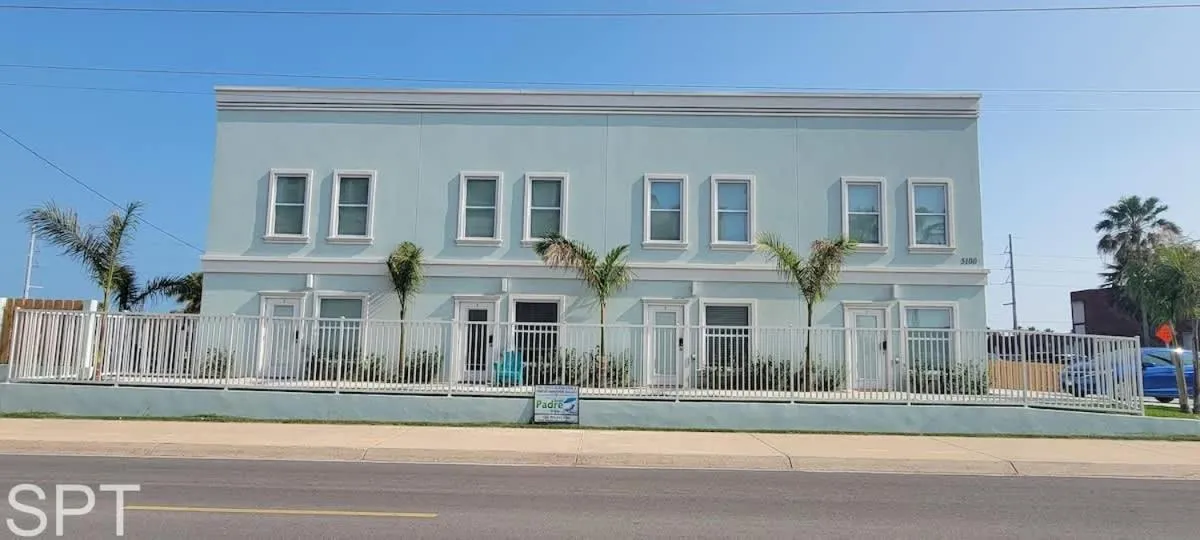 Villas de Laguna 1