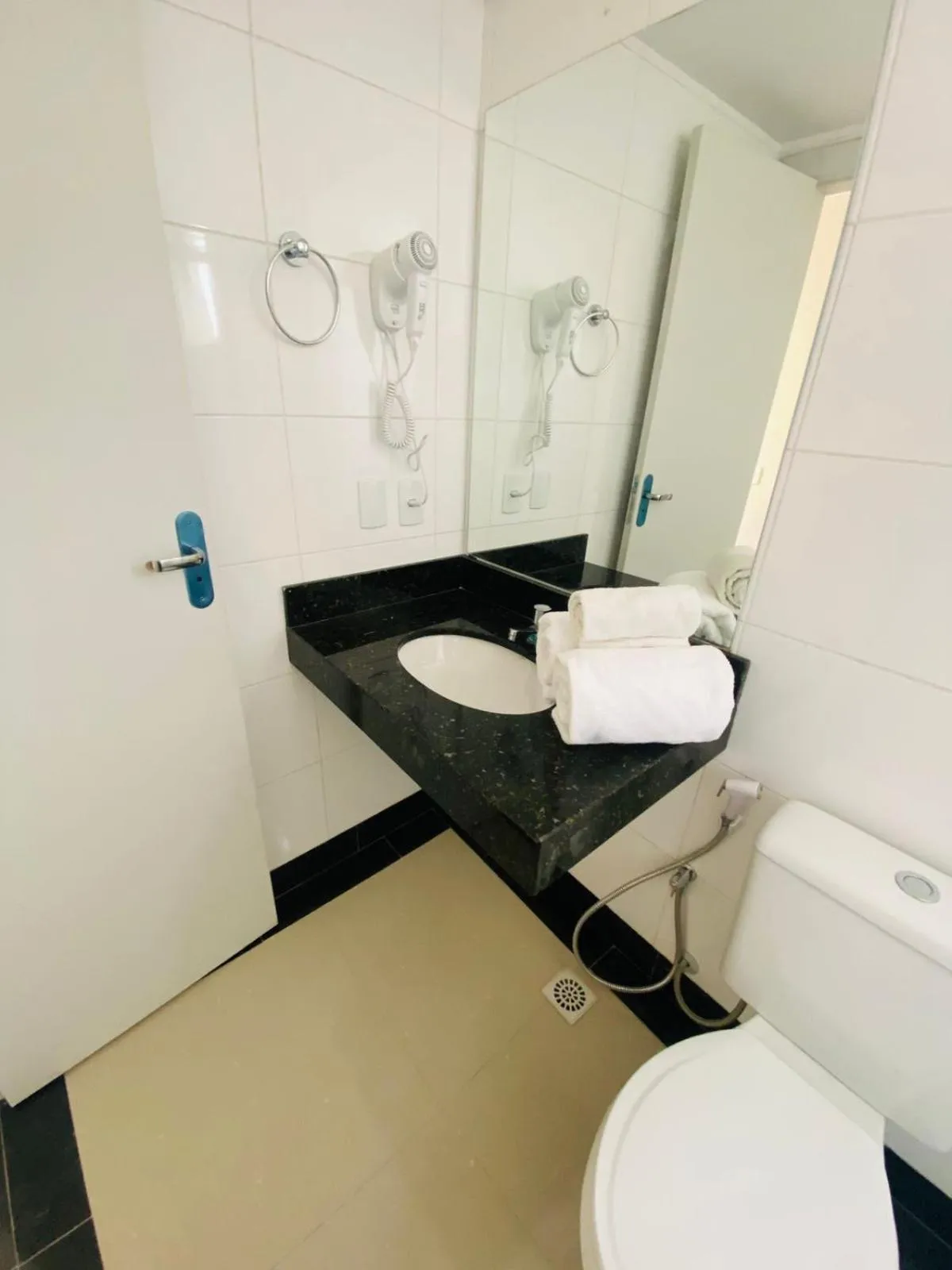 Deluxe Twin Room - single occupancy in Klein Ville Marquês