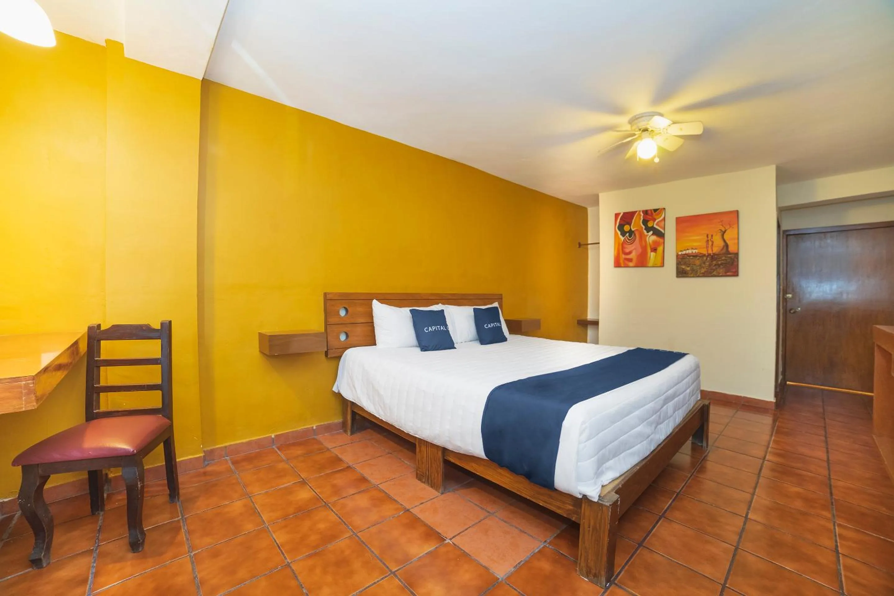 Bedroom, Bed in Capital O Hotel Casa Blanca