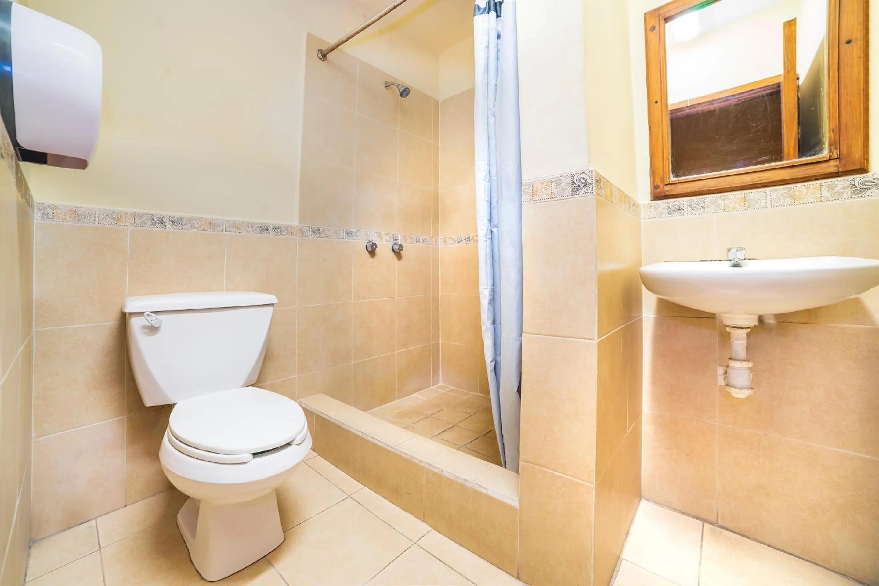 Bathroom in Capital O Hotel Casa Blanca