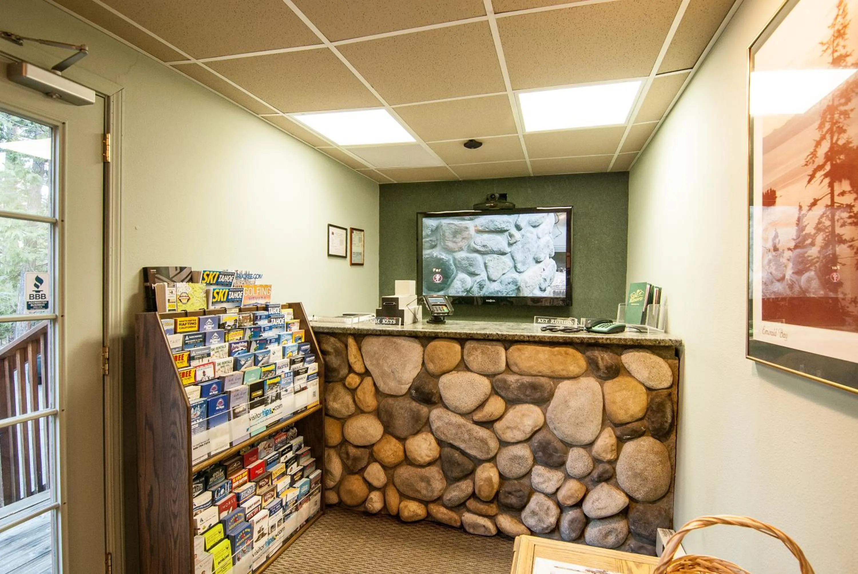 Lobby or reception in North Lake Lodges & Villas