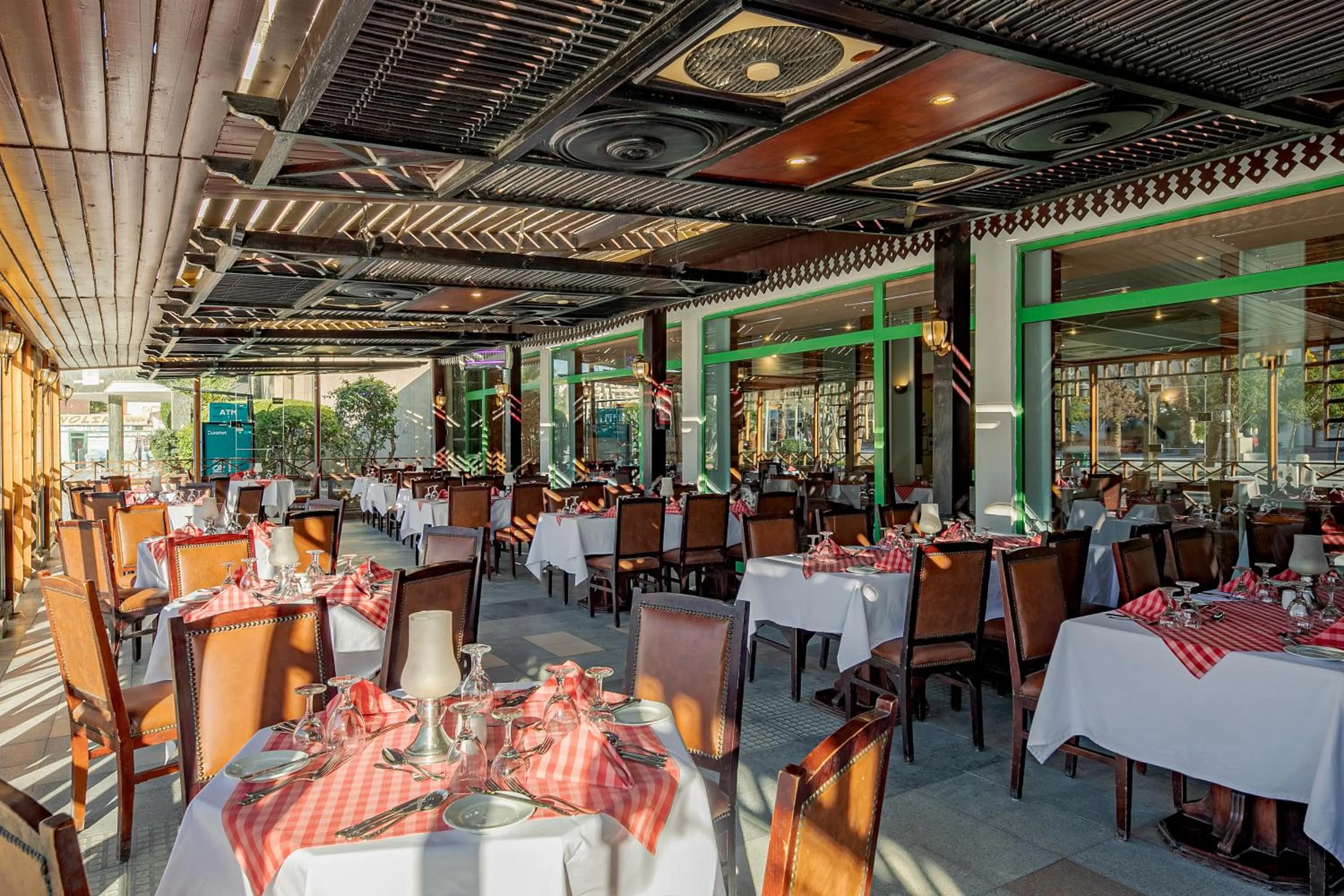 Restaurant/places to eat in Marlin Inn Azur Resort