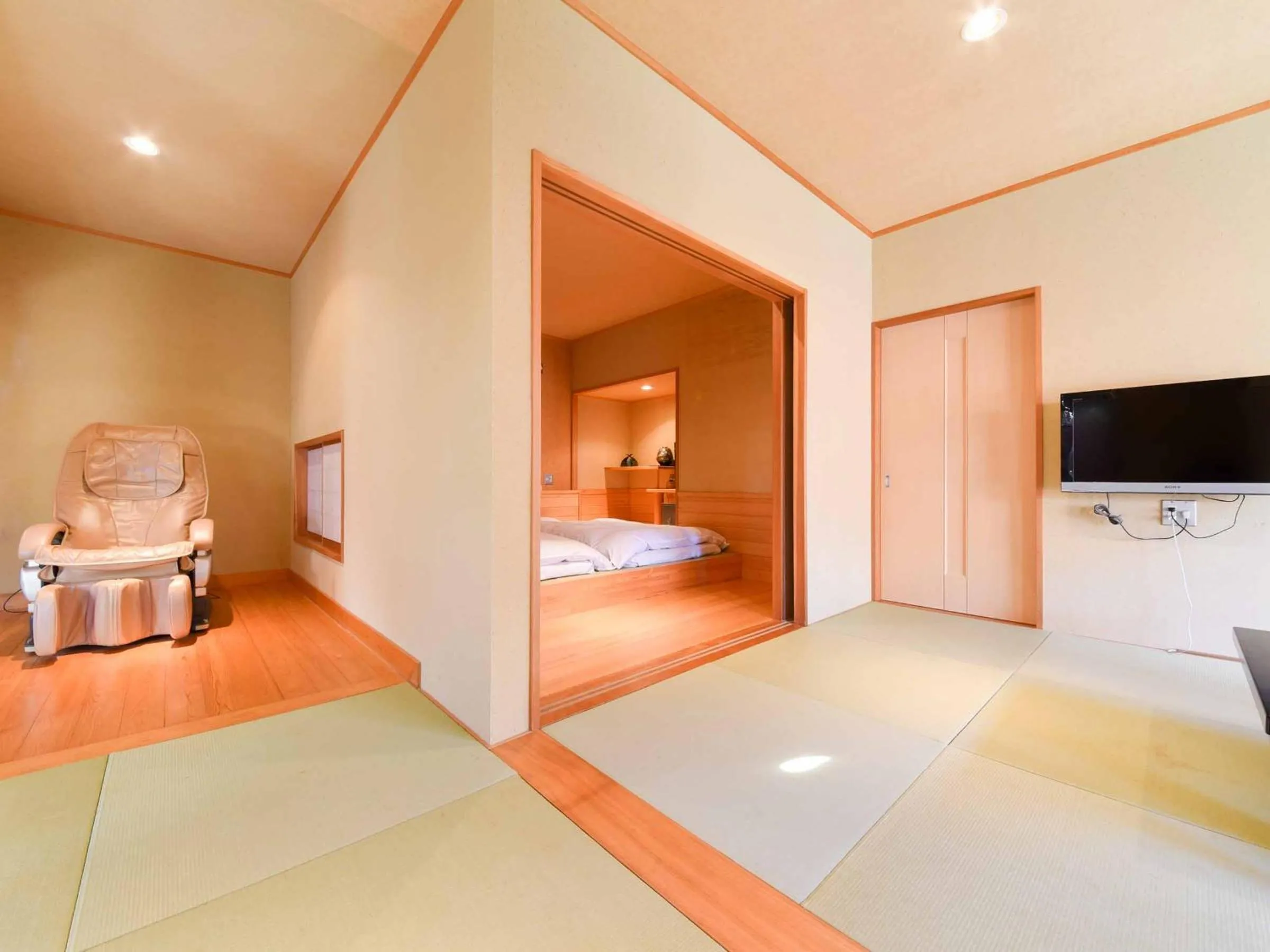 Photo of the whole room, Bed in Spa&Resort Kujukuri Taiyou-no-sato