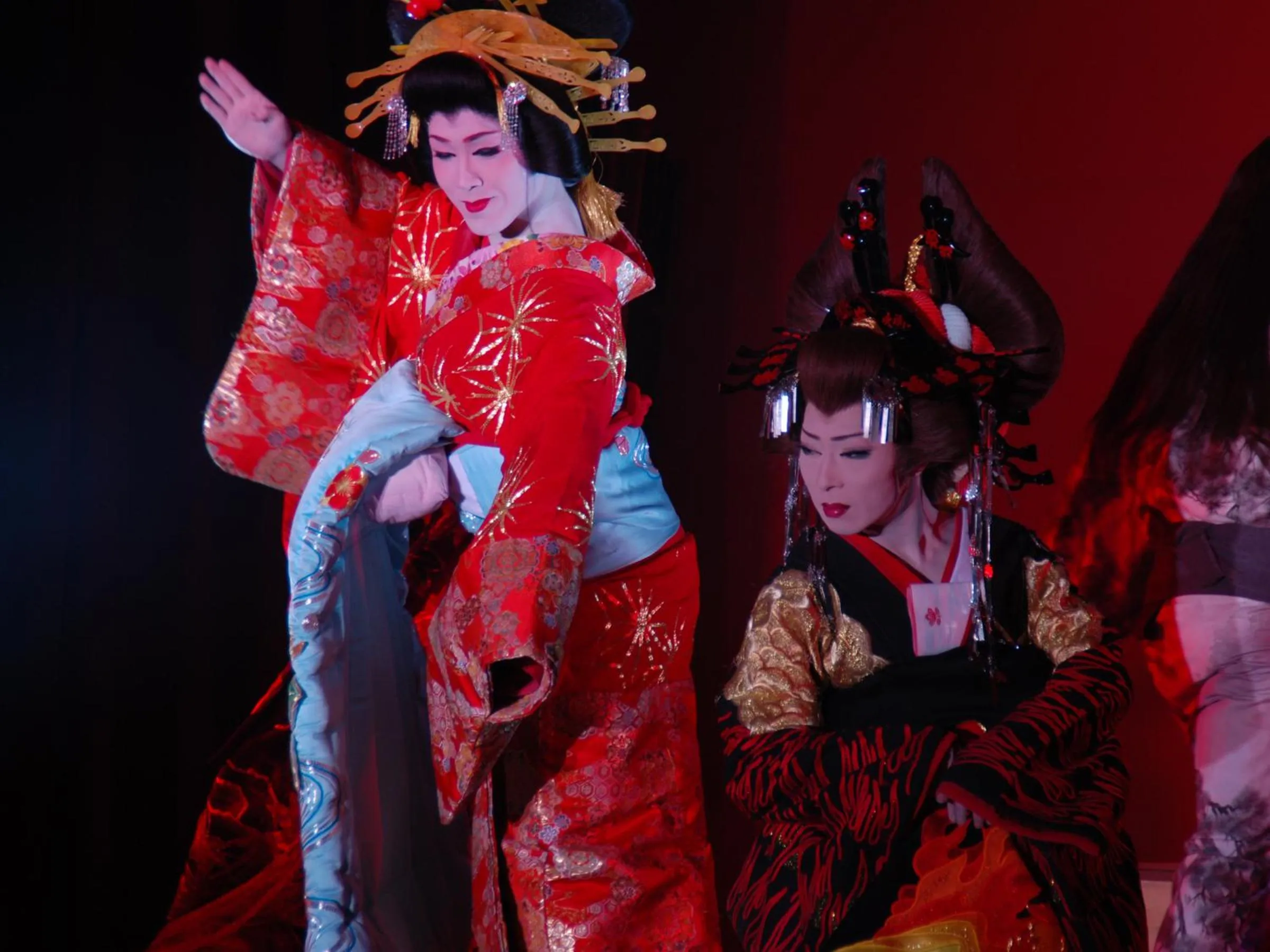 Evening entertainment in Spa&Resort Kujukuri Taiyou-no-sato