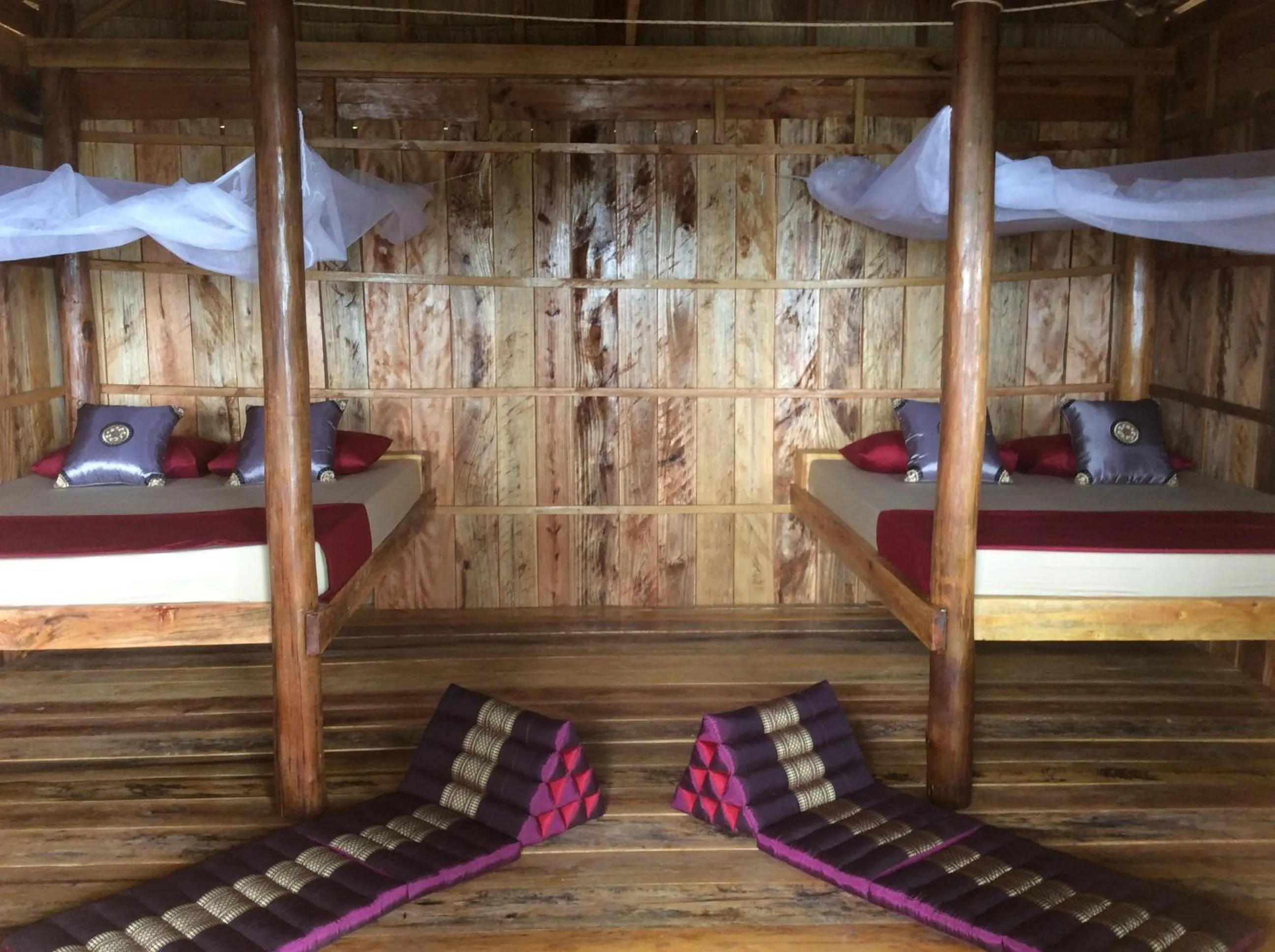 Bedroom, Bed in Robinson Bungalows