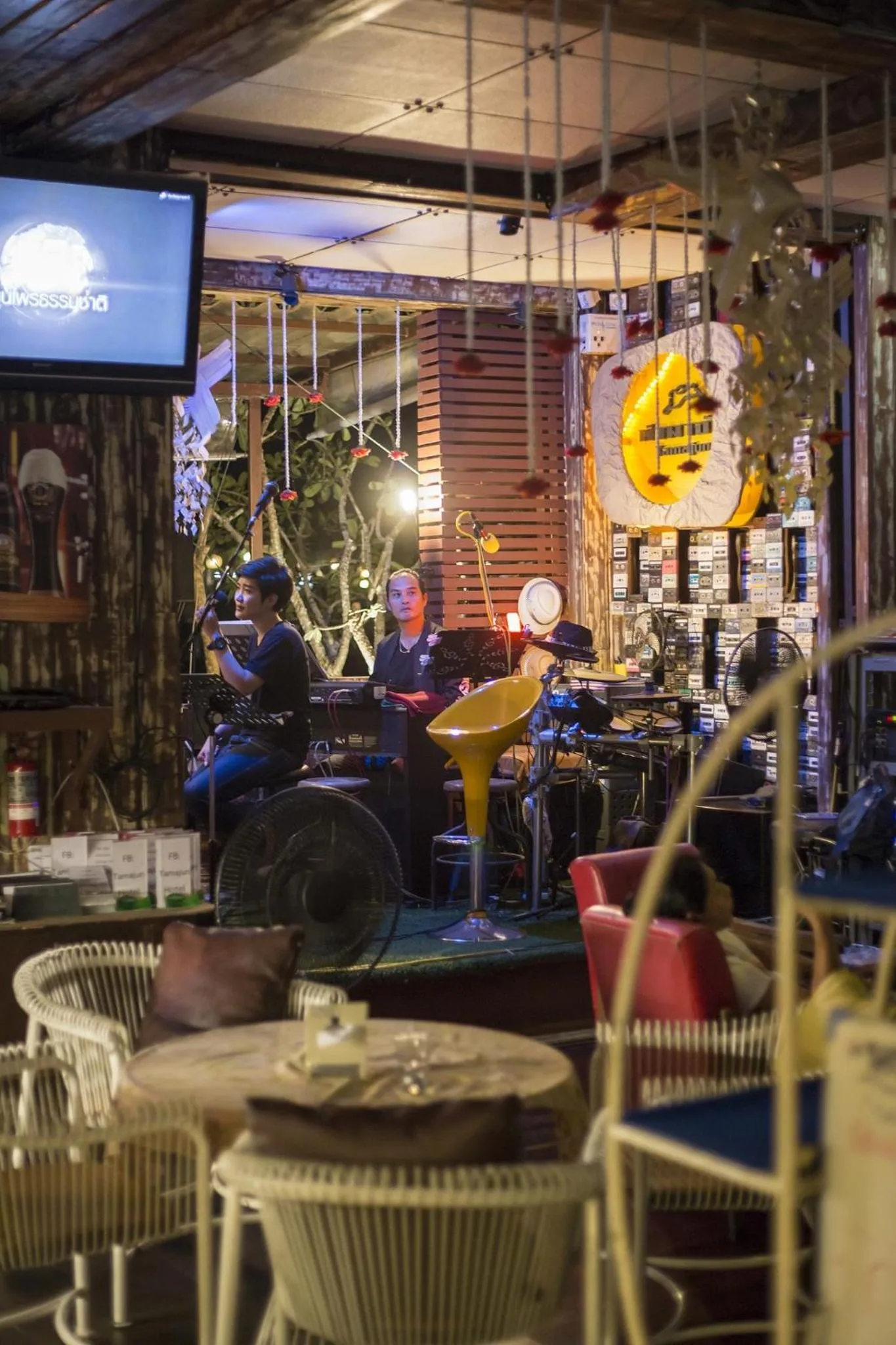 Restaurant/places to eat in Tamajun Hotel