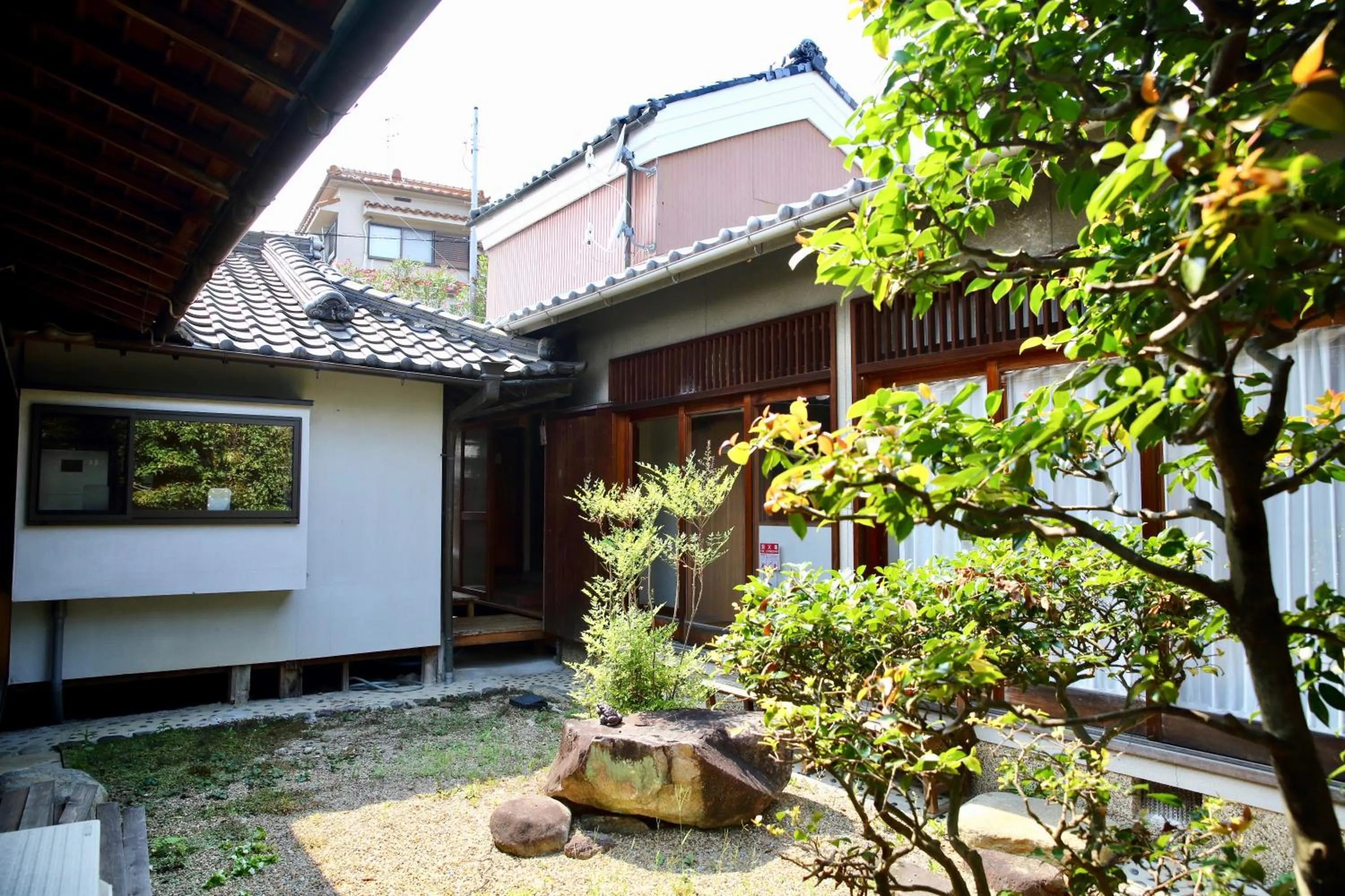 Garden in Yuzan Guesthouse