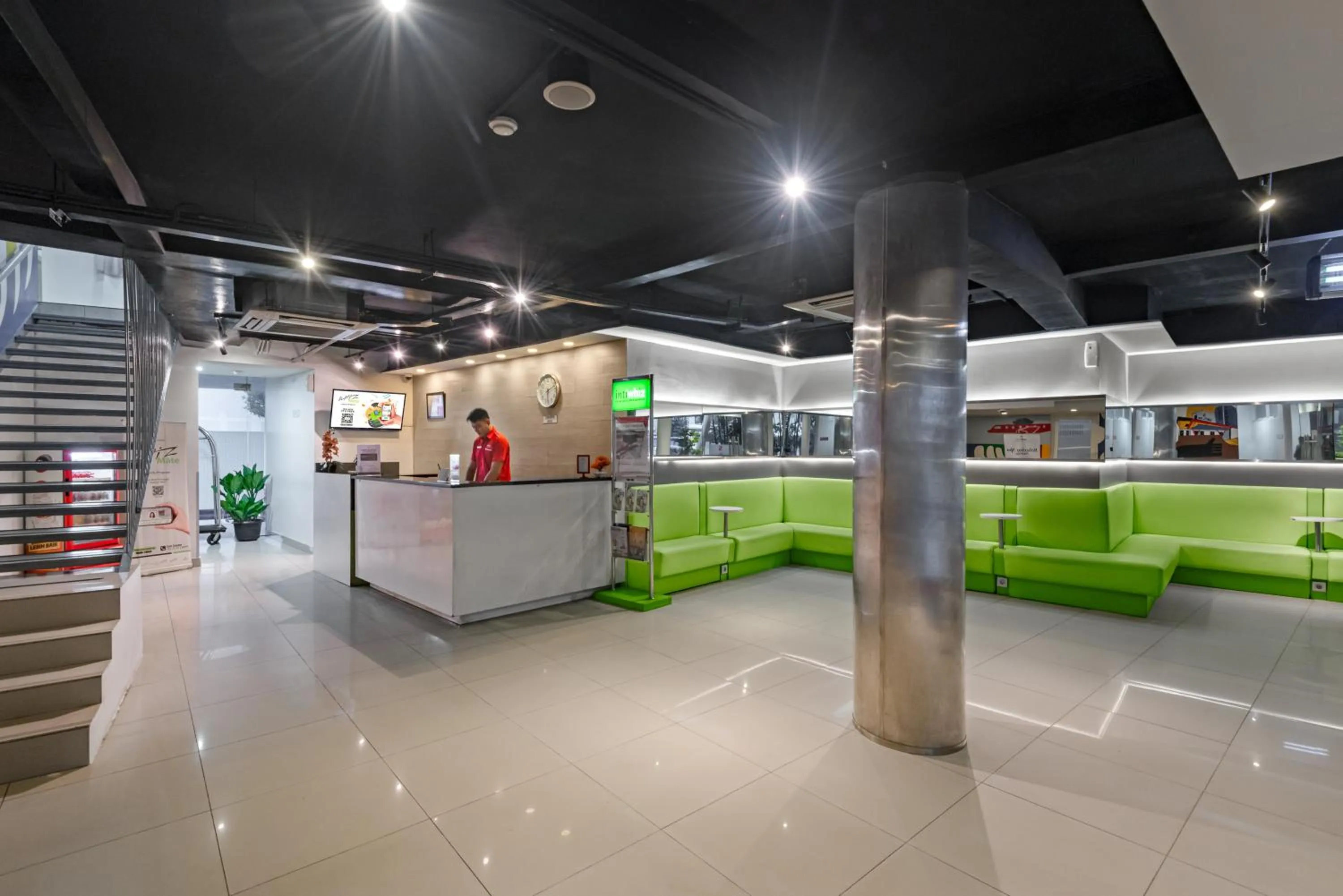 Lobby or reception in Swift Inn Aeropolis Airport