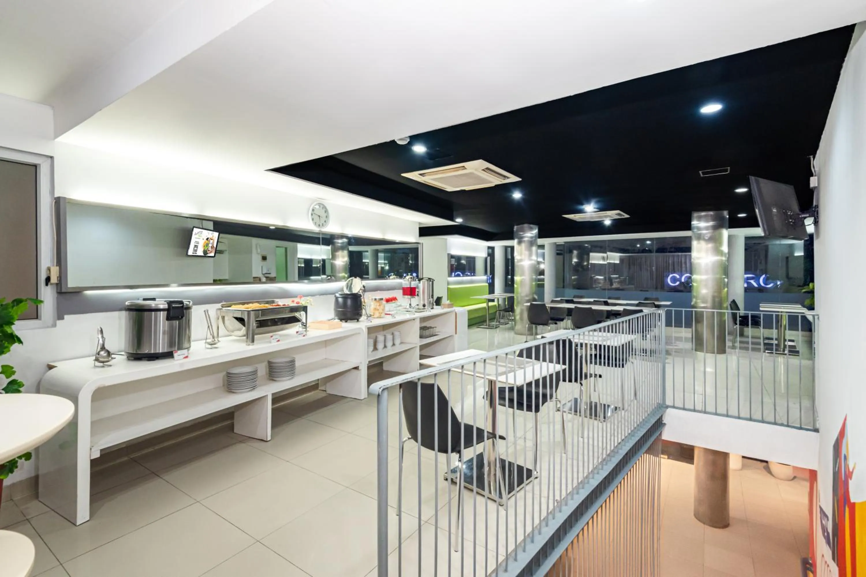 Swift Inn Aeropolis Airport