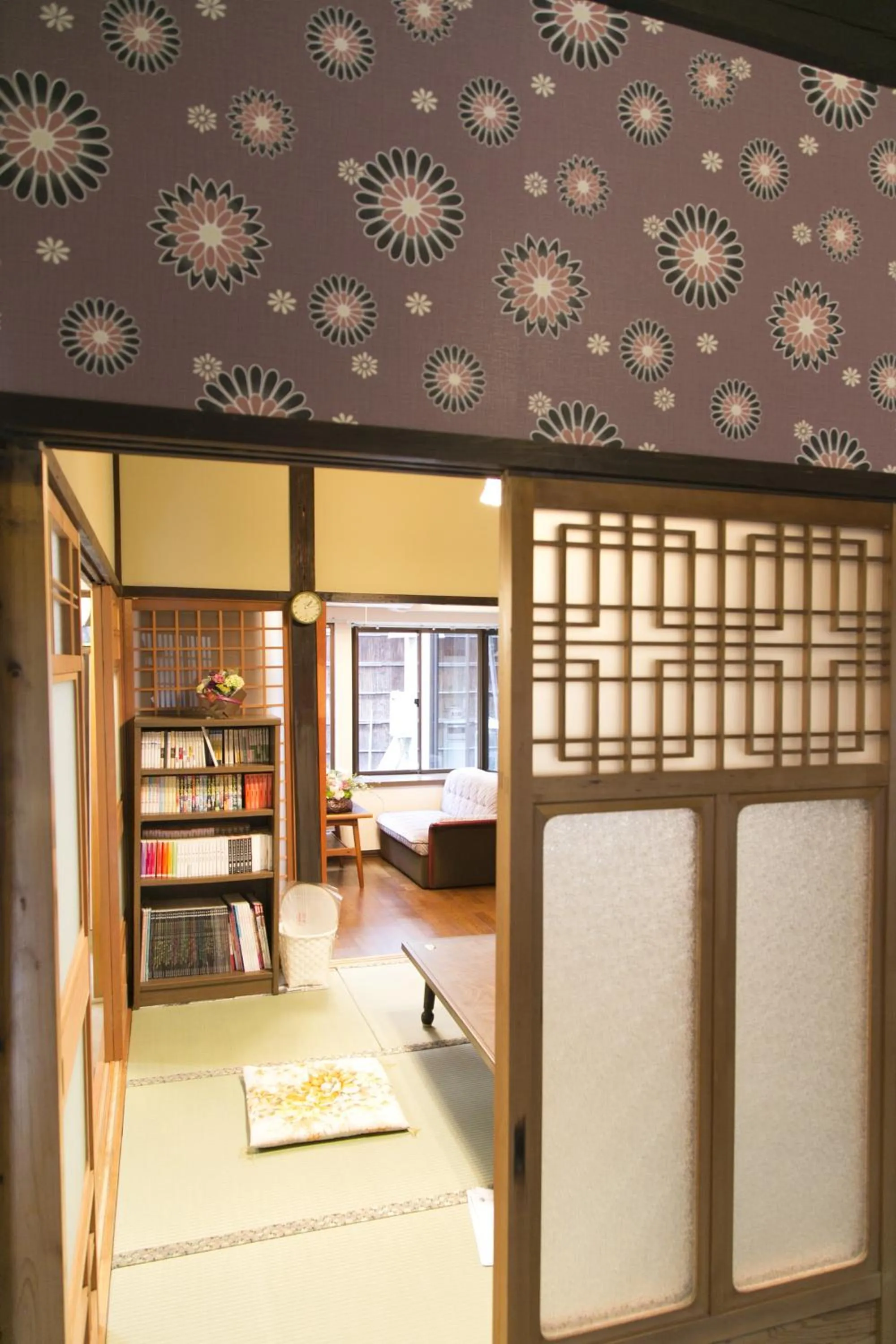 Decorative detail in Female-Only Guesthouse Tomari-ya