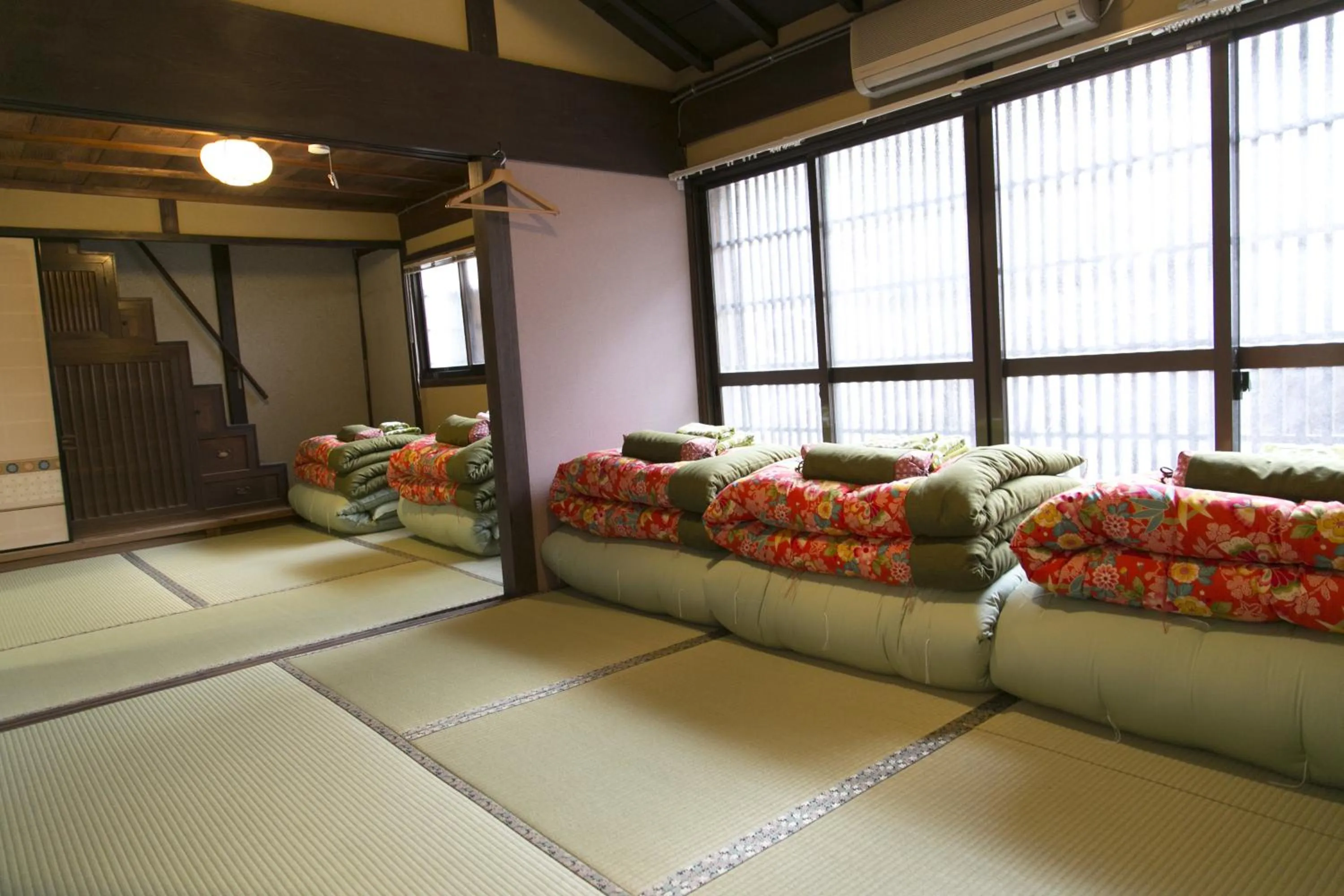 Bed in Female-Only Guesthouse Tomari-ya