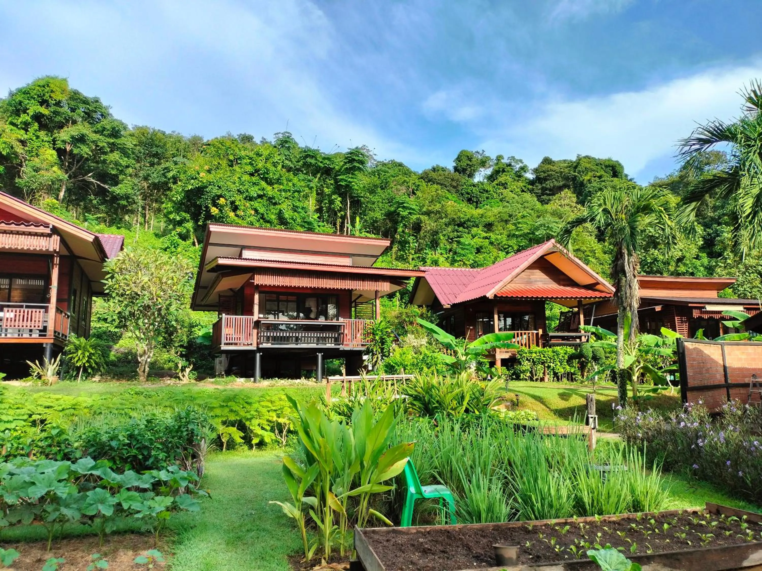 Property building in Suntisook Resort