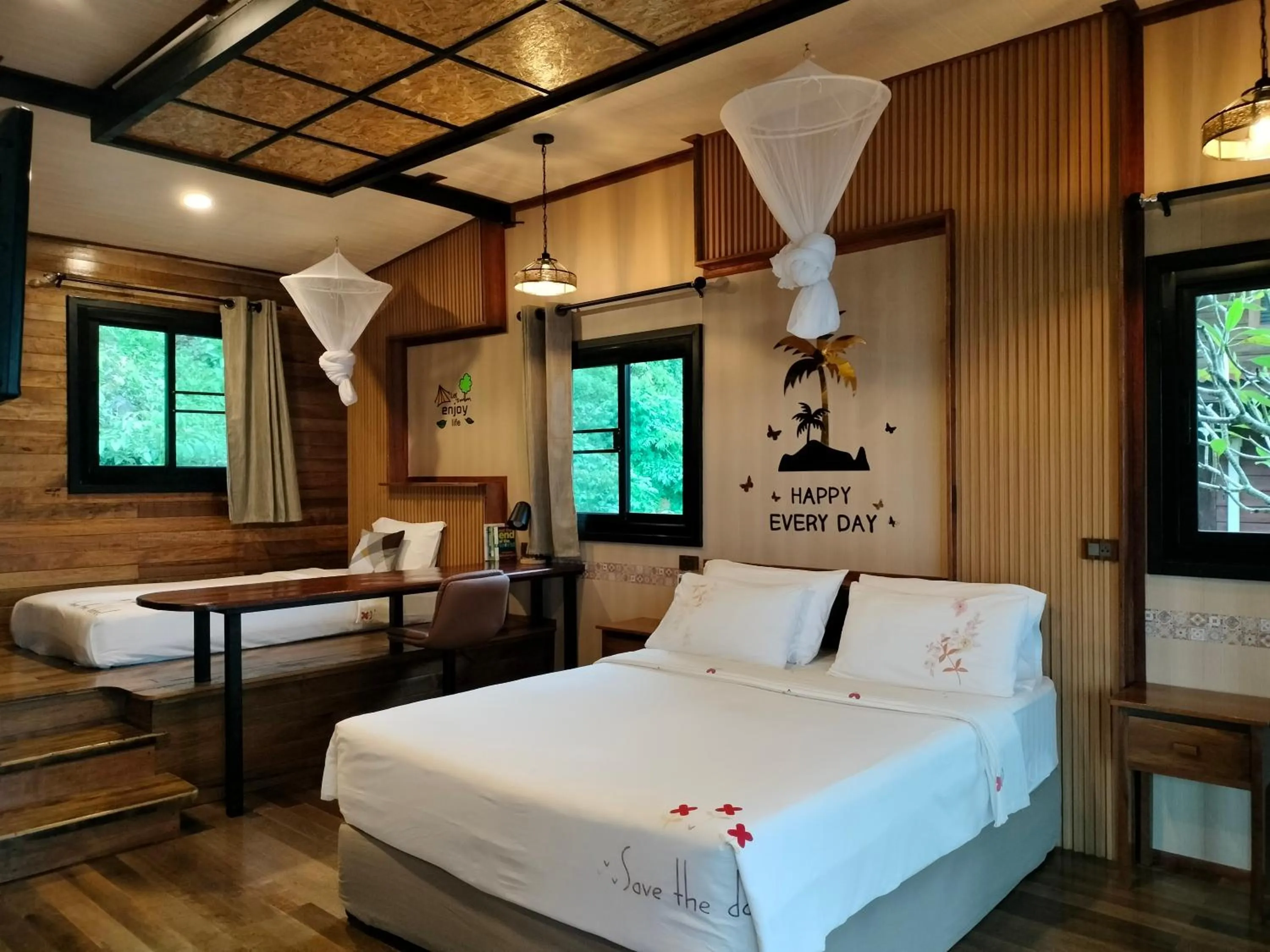 Bed in Suntisook Resort