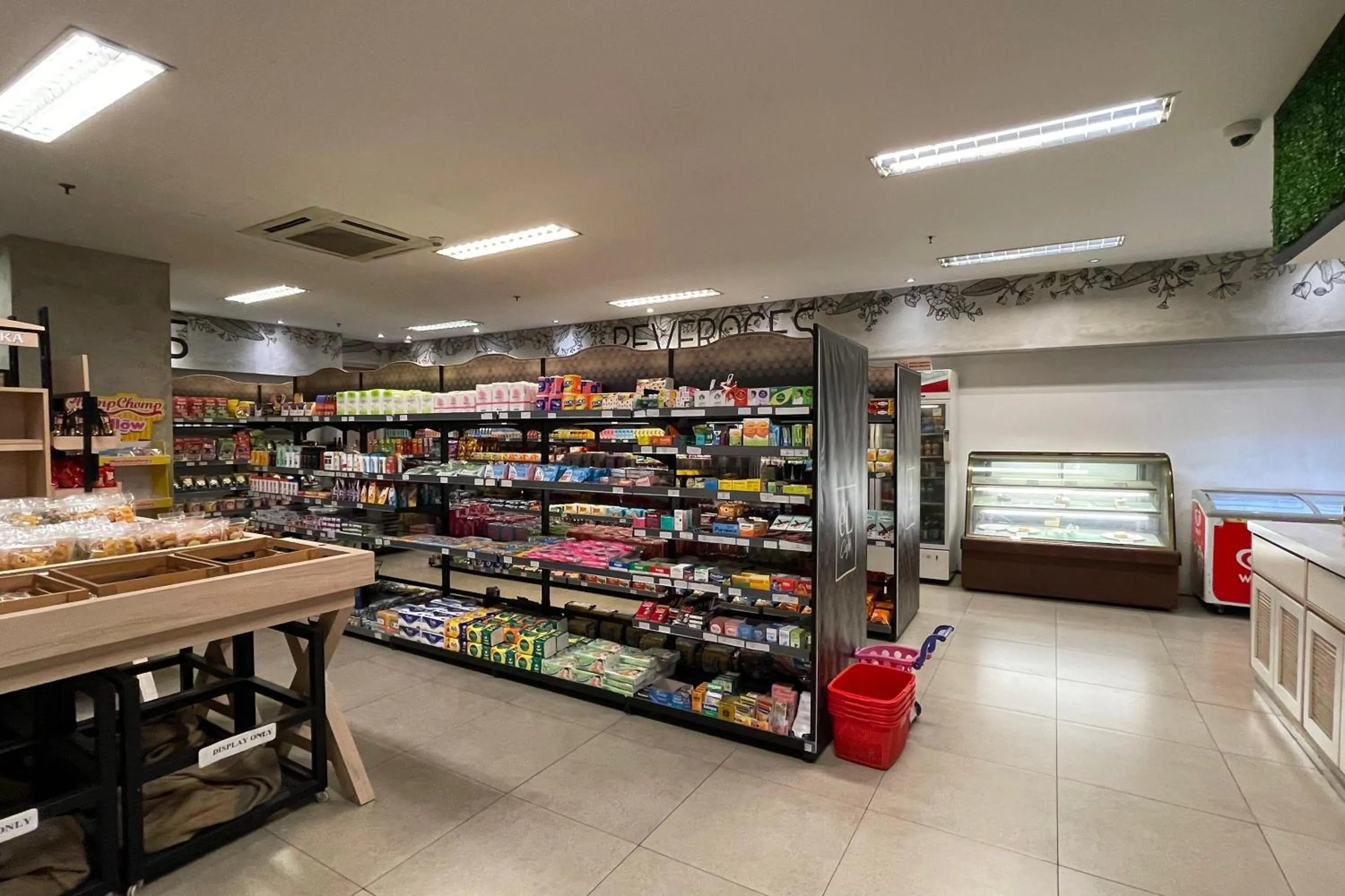 Area and facilities in eL ROYALE by Farizi Rooms