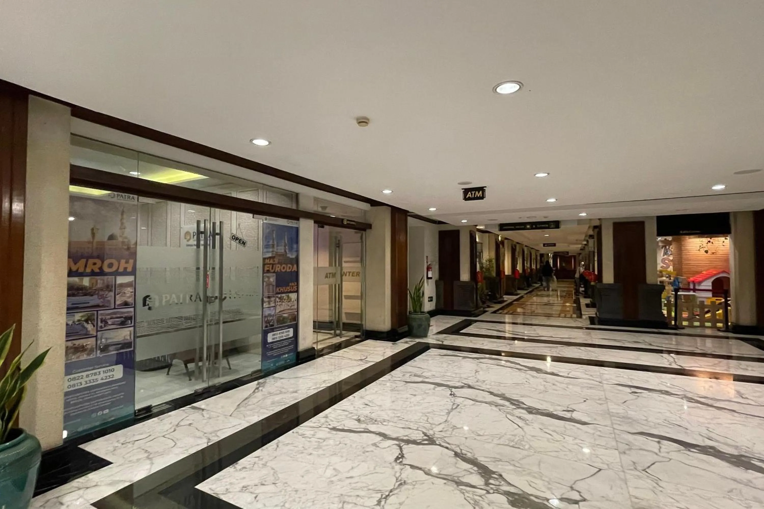 Area and facilities in eL ROYALE by Farizi Rooms