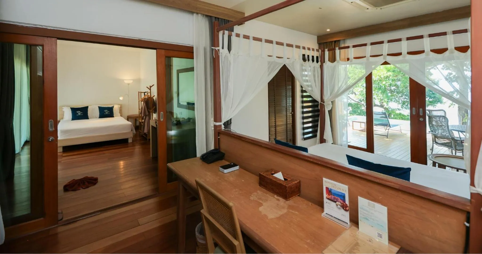 Bed in The Cliff Lipe