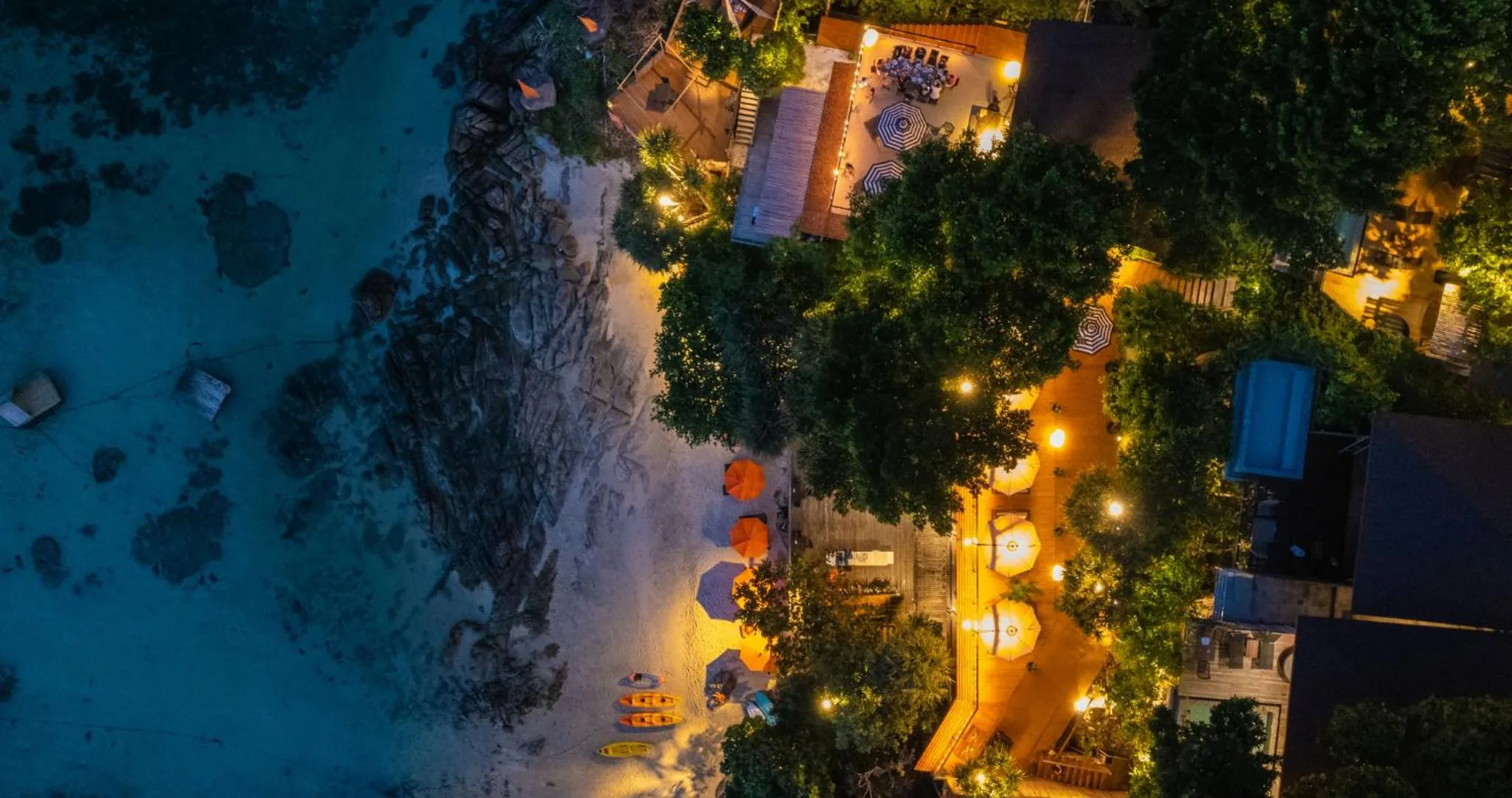 Night in The Cliff Lipe