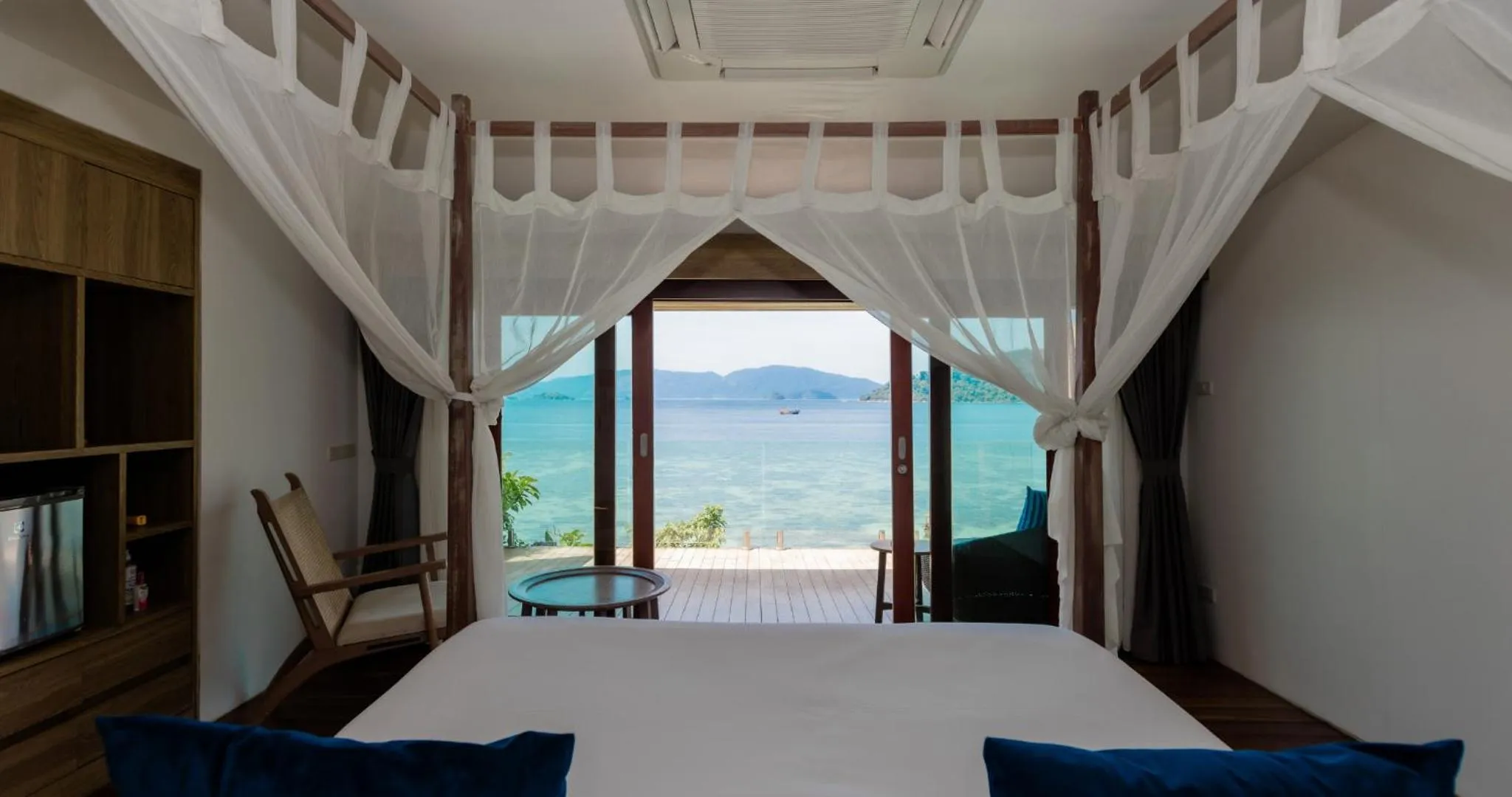 Seating area in The Cliff Lipe